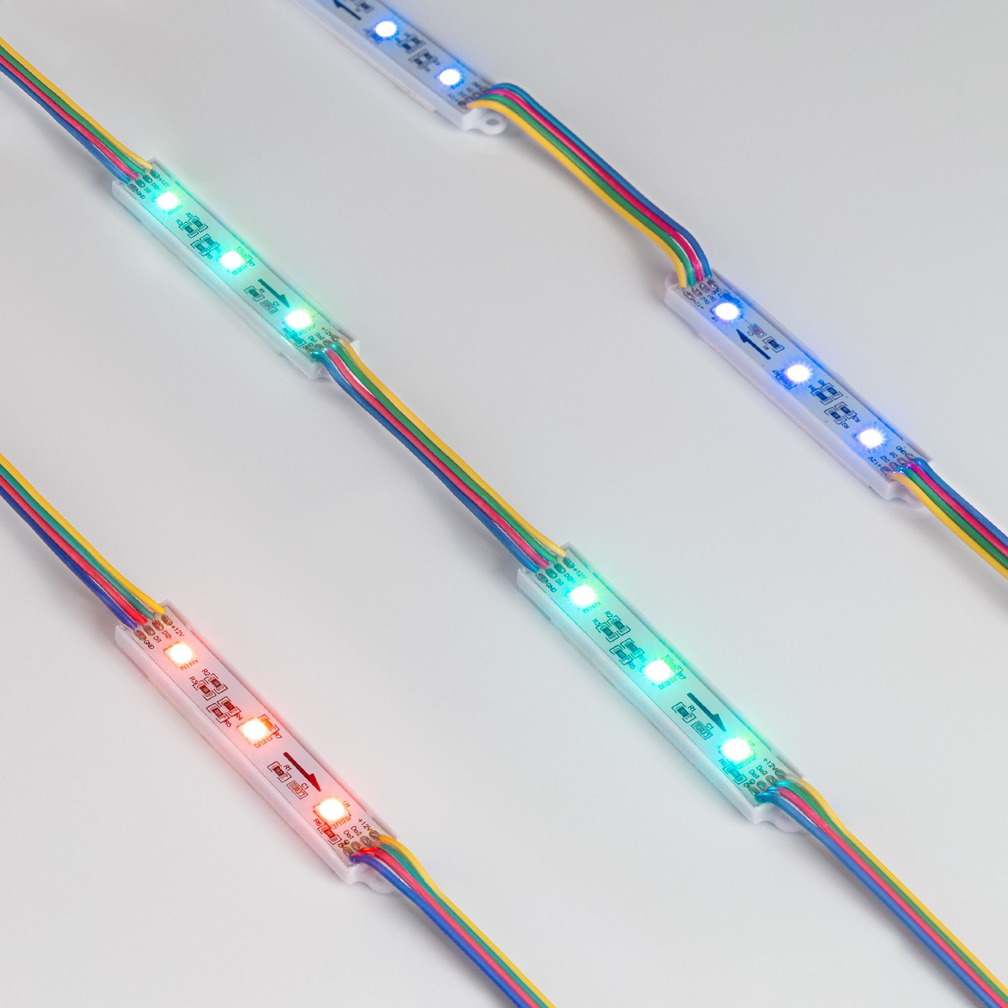 Модуль управляемый SPI-B3 12V RGB-RAM (0.6W, IP66, 120 deg) 036824 - Управляемый светодиодный модуль SPI, RGB, микросхема P9883, напряжение 12 В, мощность 0.6 Вт, 3 светодиода SMD 5060, угол 120°. Создание медиафасадов, 20 шт на проводе, расстояние между 