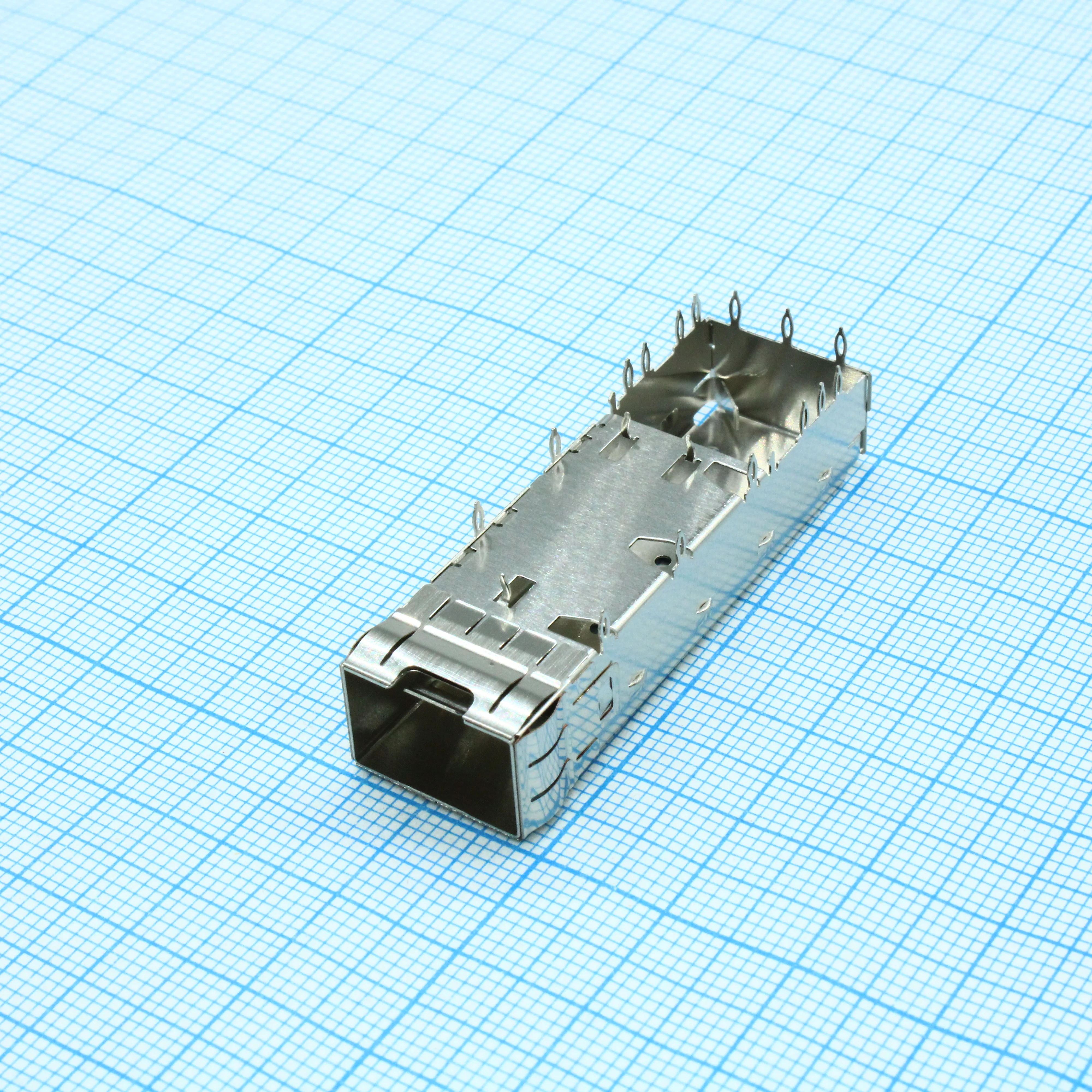 747540101 - Корпус соединителя SFP 1 порт 3.05мм
