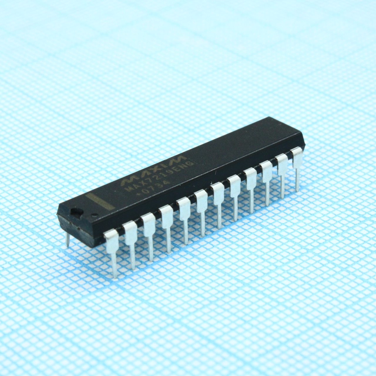 MAX7219ENG+ - Драйвер LED-дисплея 8-разр. по 7-сегм. + точка послед. интерфейс 0...+70C