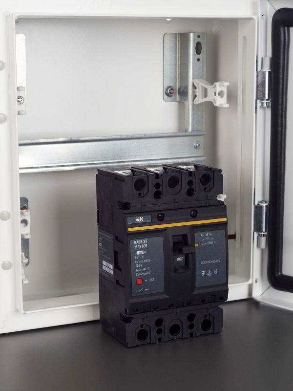 Выключатель автоматический 3п 250А 35кА ВА88-35 MASTER SVA30-3-0250-02