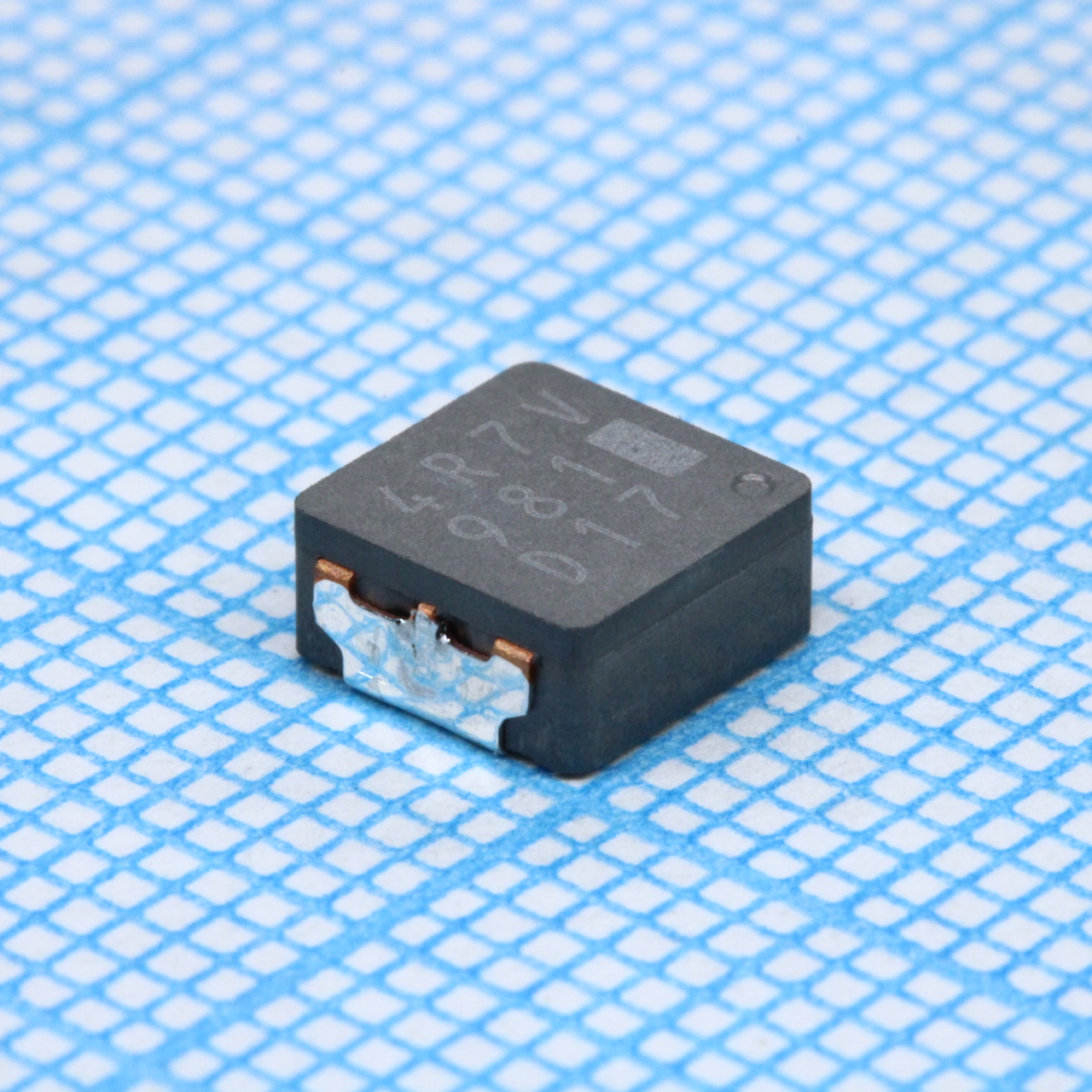 ETQP3M4R7KVN - Силовой дроссель 4.7мкГн ±20% 5.6А 31.9мОм проволочный экранированный для поверхностного монтажа