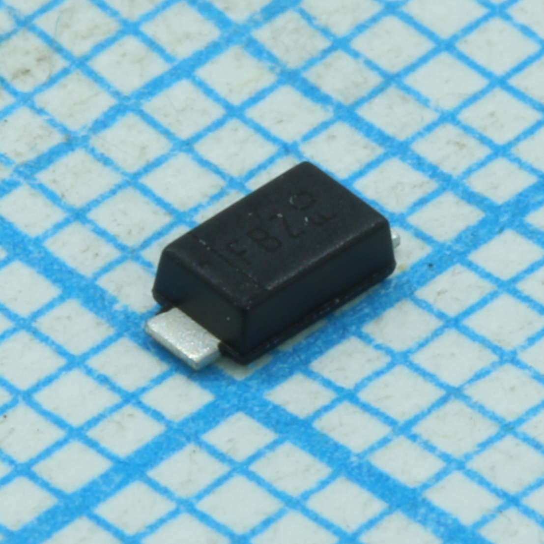 DFLT24A-7 - Диод защитный TVS 24В рабочее 38.9В захват SMD