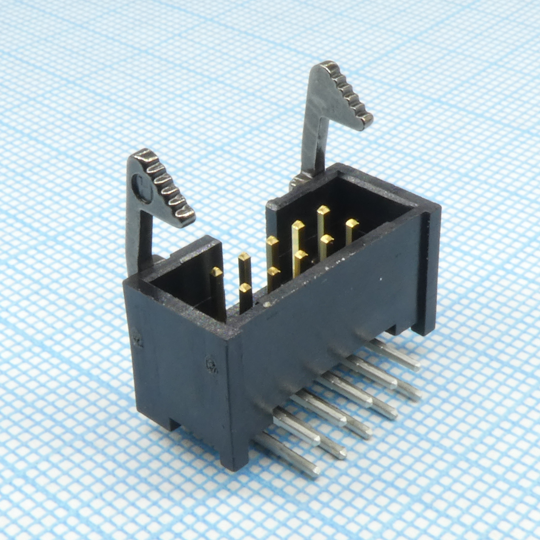 1761609-3 - Разъем штыревой с защелкой типа провод-плата 10 контактов, 2,5 мм, вертикальный