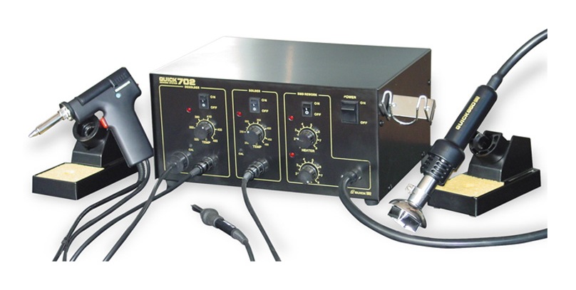 QUICK 702 ESD - Трехканальная ремонтная станция, паяльник 200°C-480°C, стабильность ±1°C, термофен 150°C-500°C компрессор