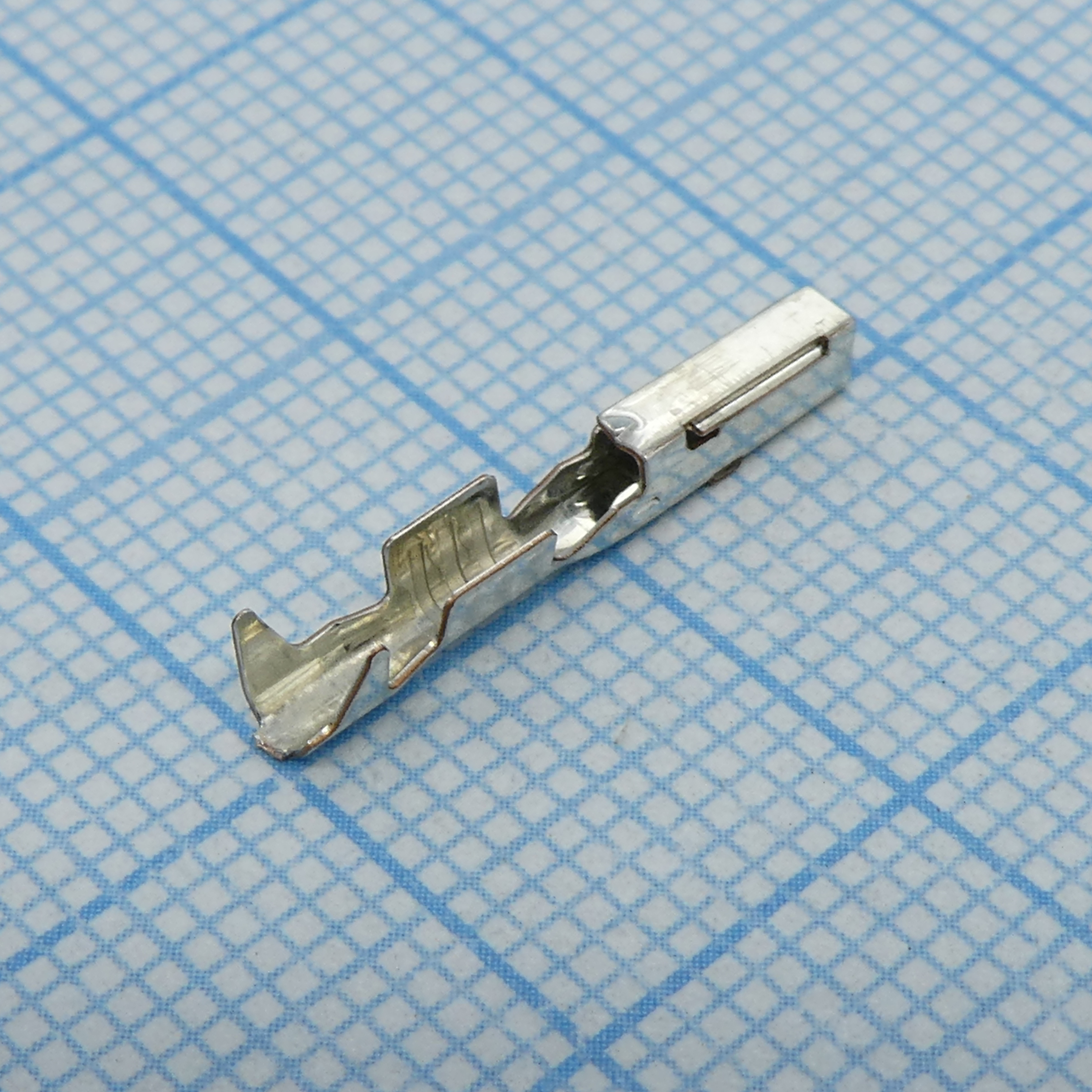 348050112 - Контакт обжимной гнездо / Серия CTX150/ 18-20AWG