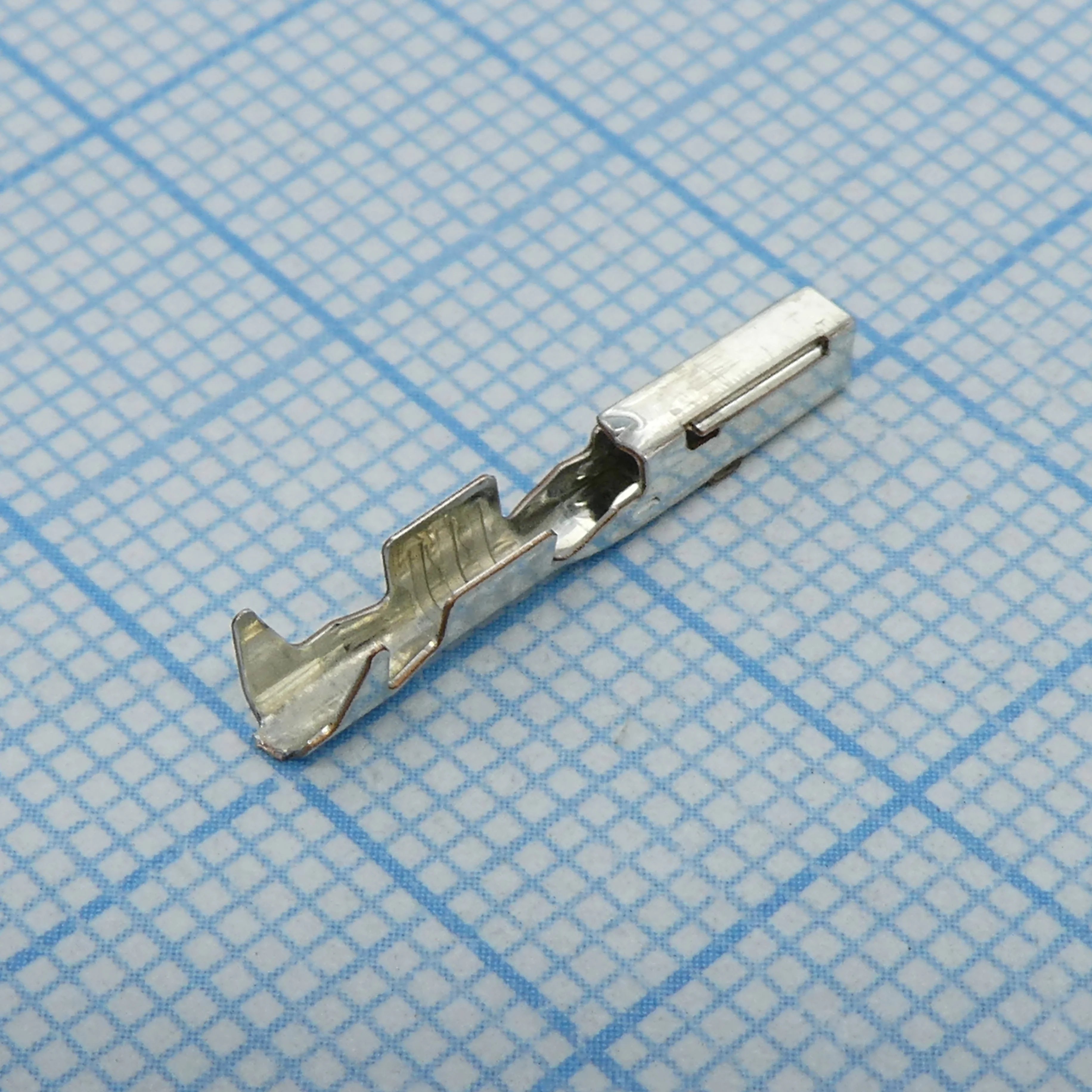 348050112 - Контакт обжимной гнездо / Серия CTX150/ 18-20AWG