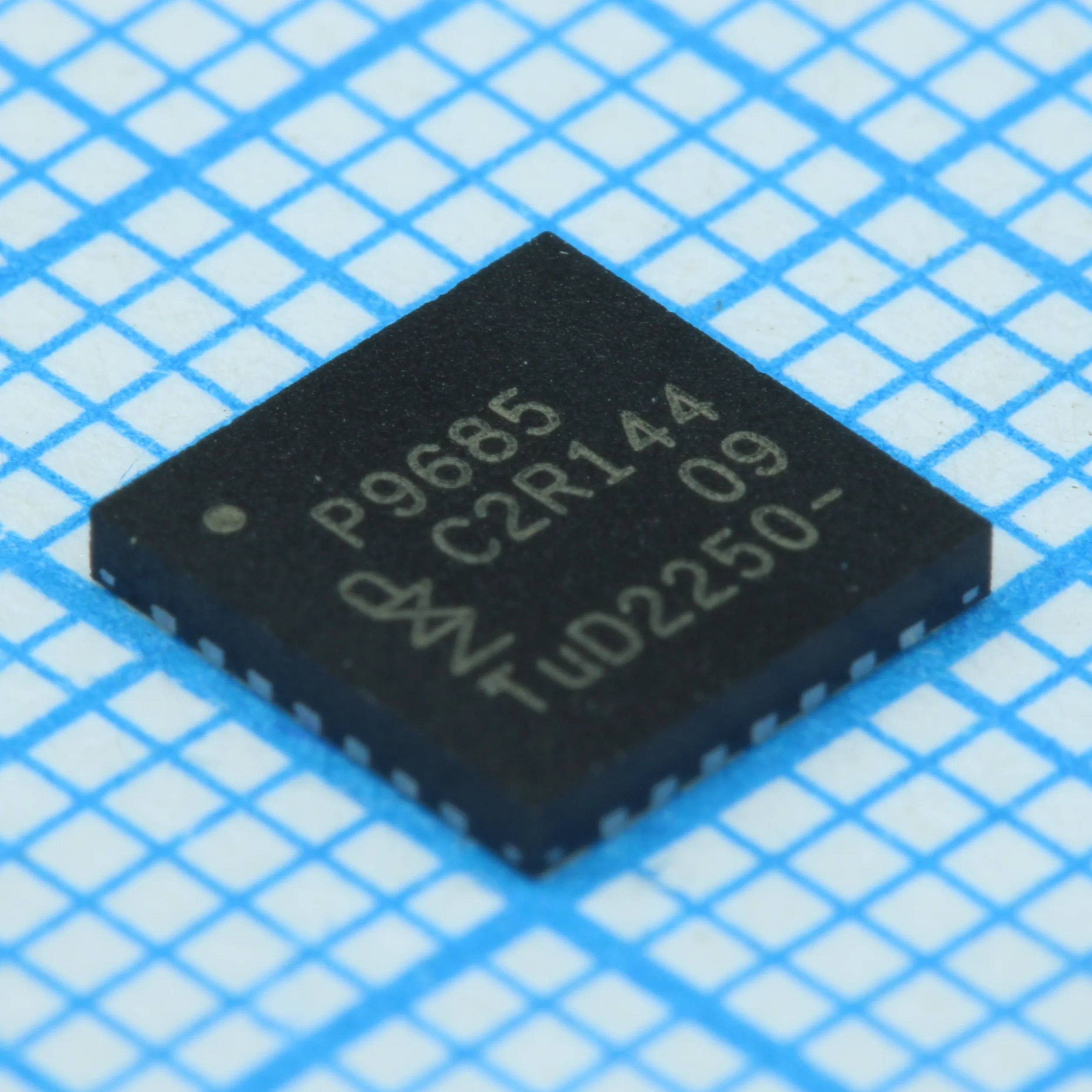 PCA9685BS,118 - Драйвер светодиодной подсветки ШИМ 16 каналов 28HVQFN