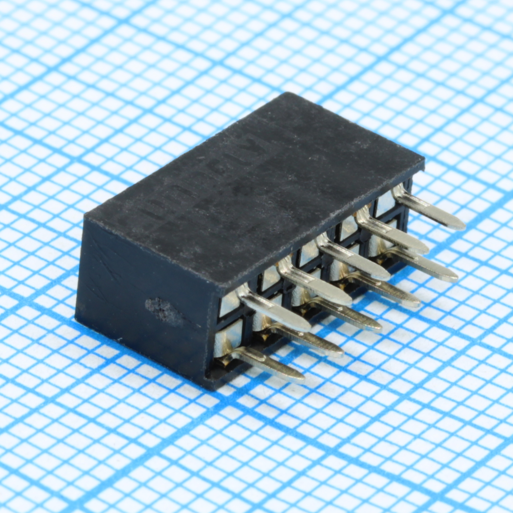 DS1023-32-2X05V8 - Разъем прямоугольный на печатную плату 2х5 контактов шаг 2.54мм THT