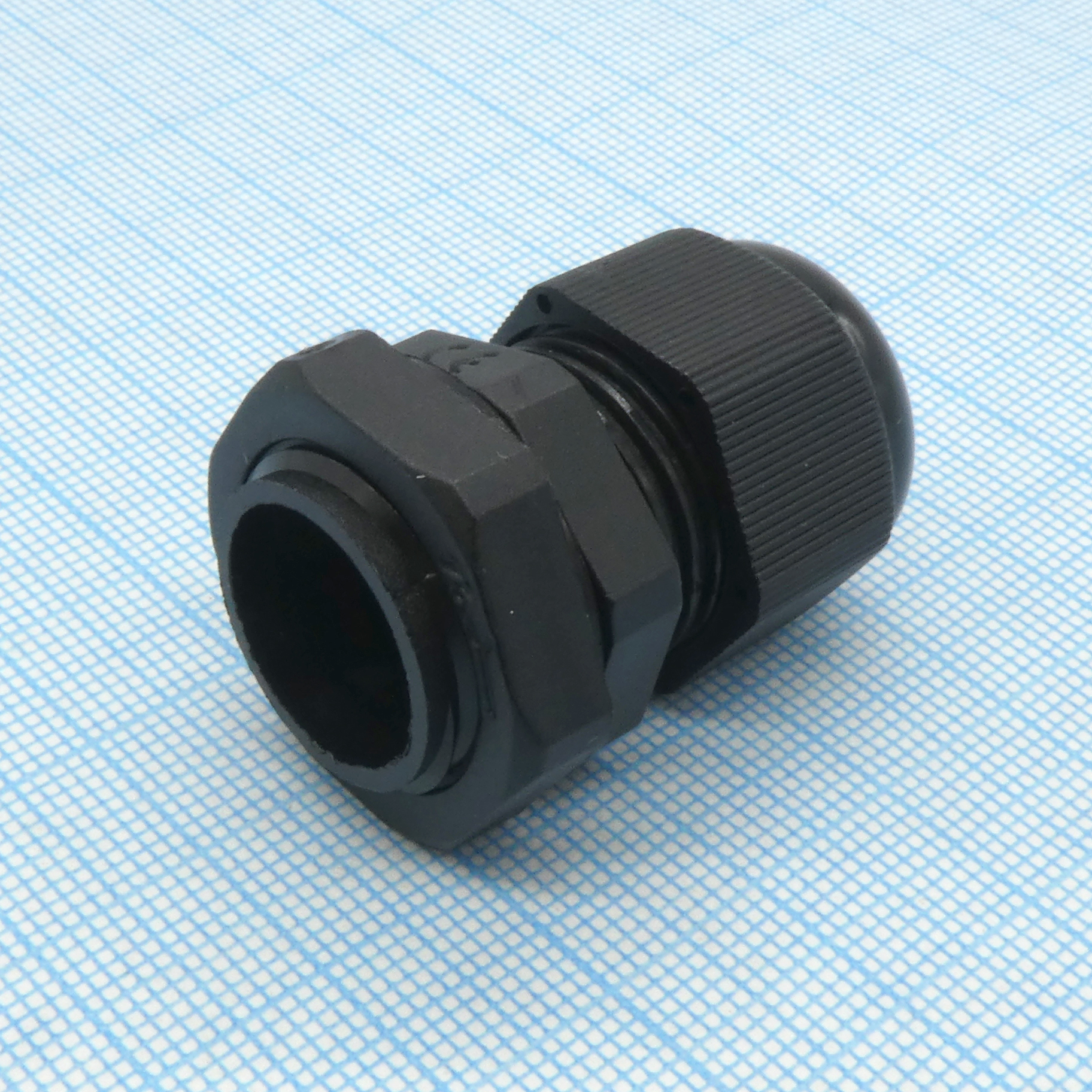 Кабельный ввод PG-11B - Кабельный ввод, PG11, диапазон зажимаемых проводников: 5 - 10 мм, пластик, черный