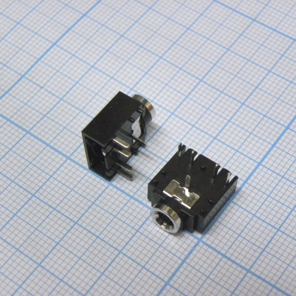 TRS 3.5 (mini jack) CK3-101A - Стерео аудио гнездо 3.5 мм (до 12В)