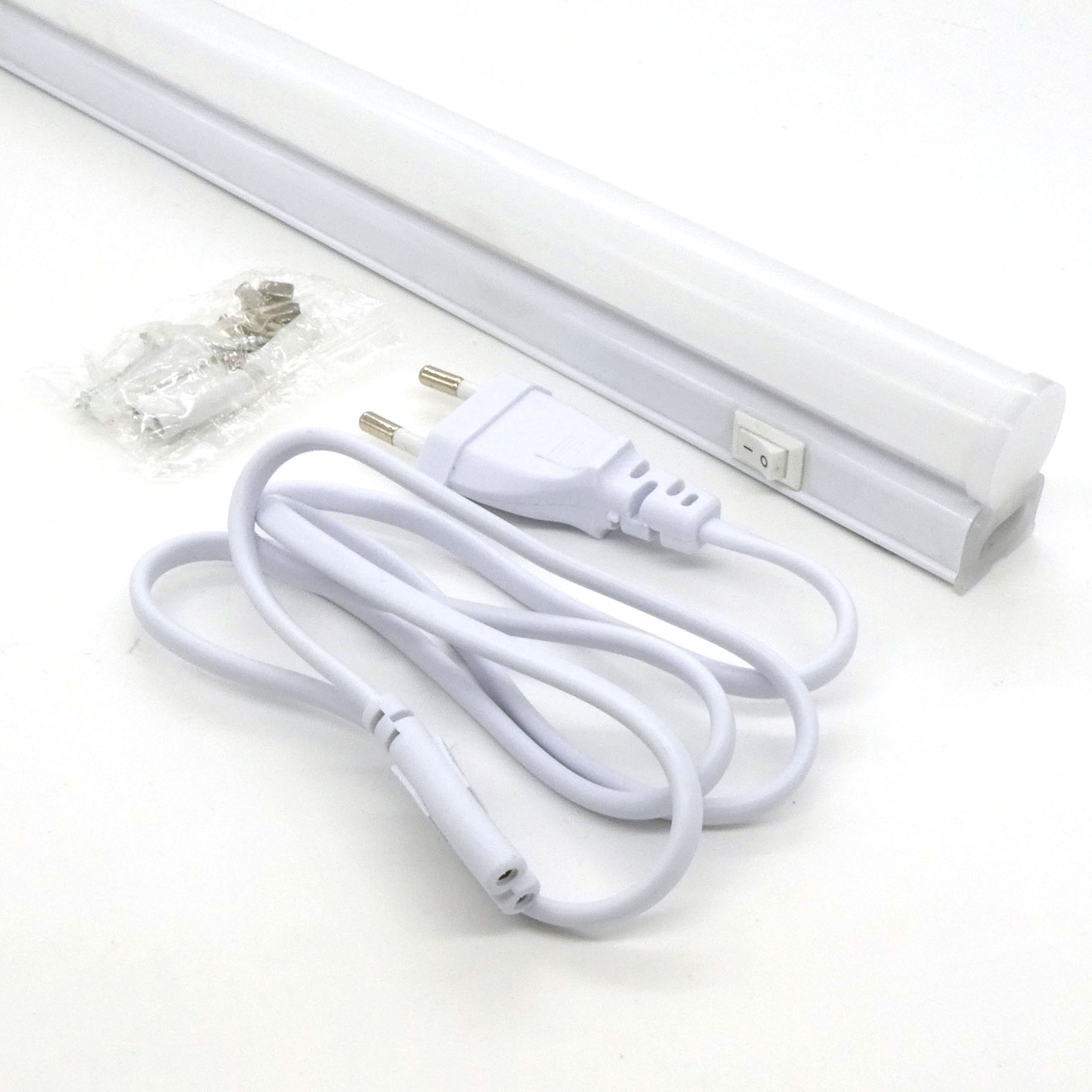 Светильник LED линейный с выкл.   5W - Светодиодный светильник, выключатель на корпусе, сетевой шнур, гибкий соединитель-шнур, жесткий соединитель, установочный крепеж