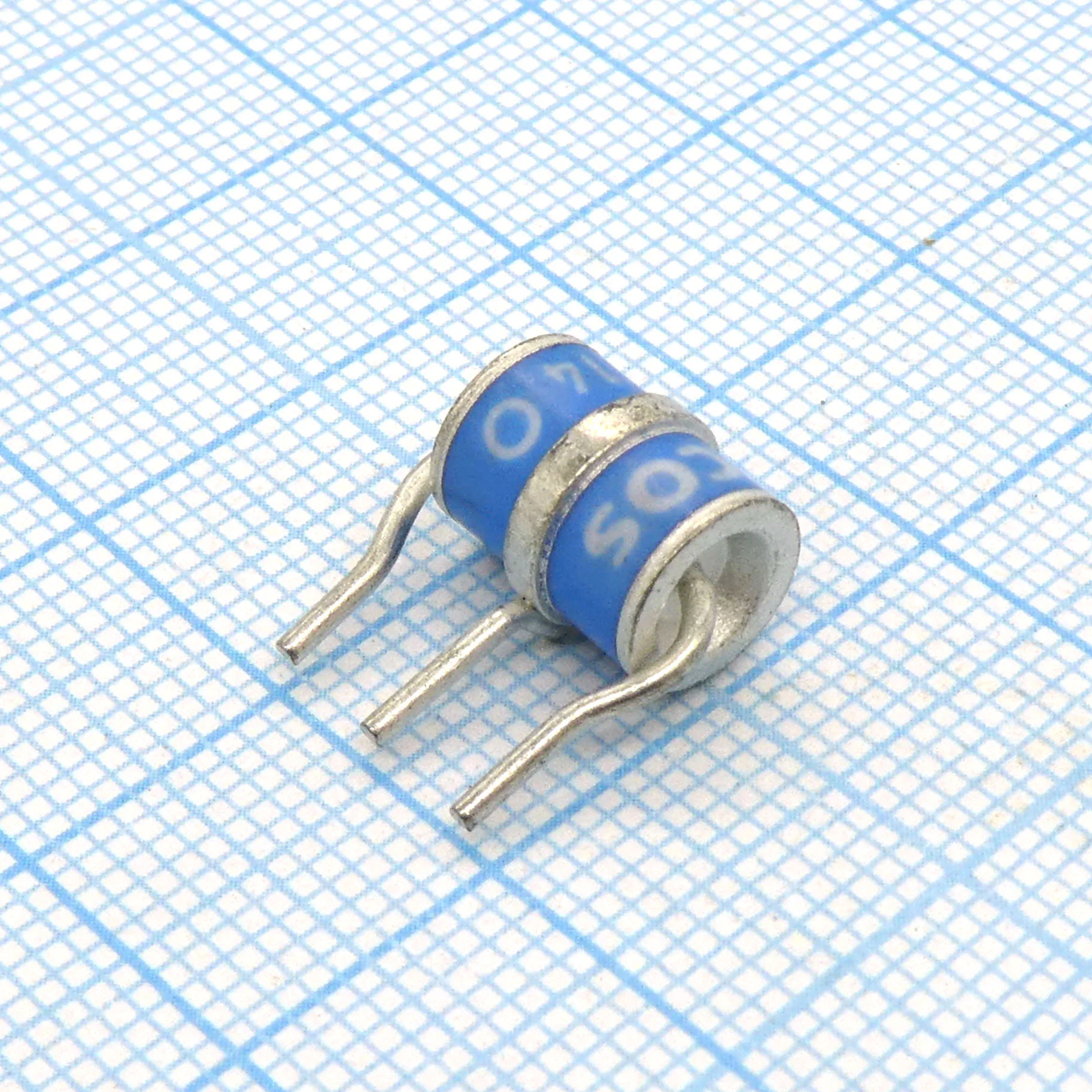 B88069X7200B502 - 8x10mm 350V ±20% 20kA/20A 3-х элек. T23A350X