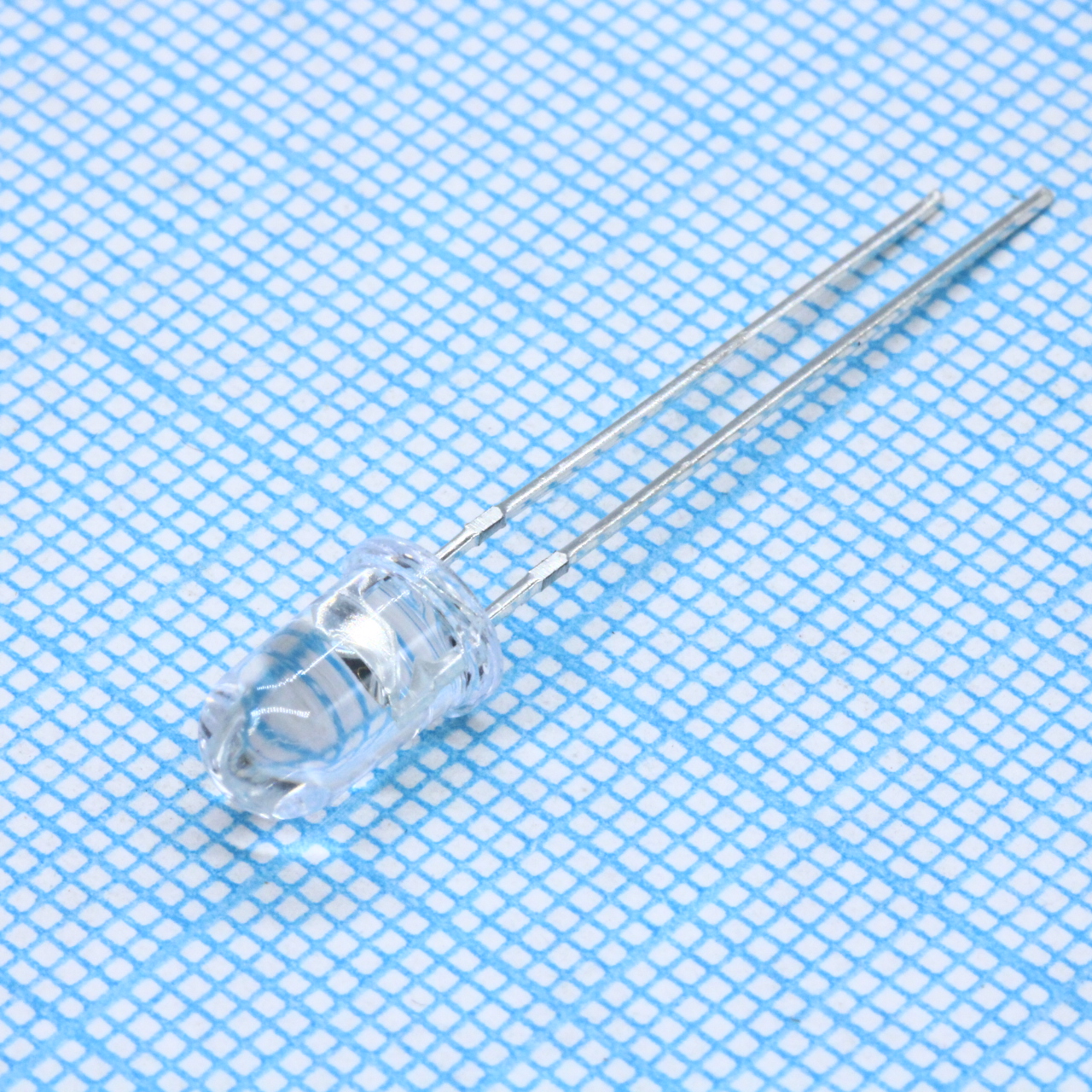 FYL-5013URC1C - Светодиод 5мм/красный/660нм/6000мкд/прозрачный/15°