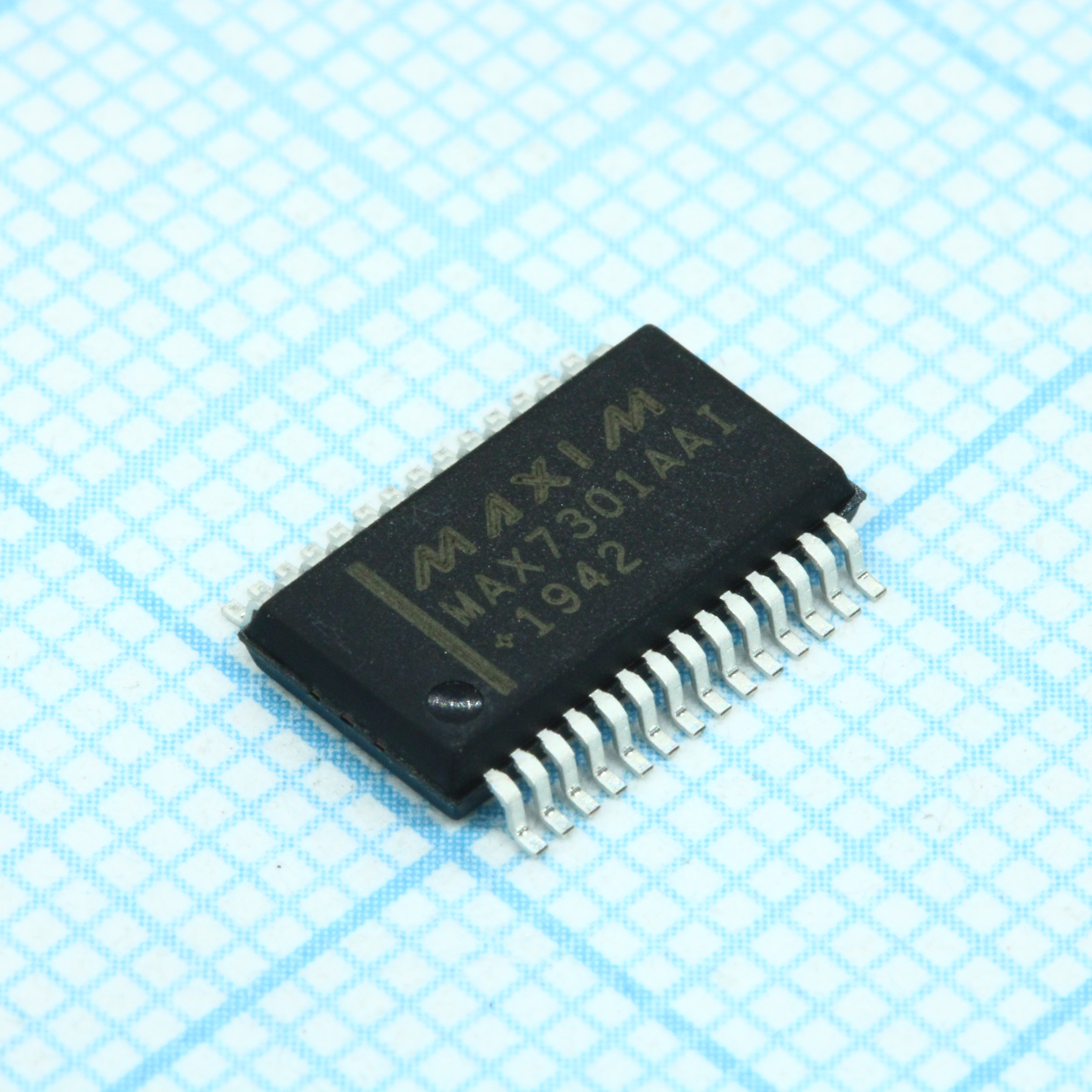 MAX7301AAI+T - Расширитель шины SPI 20B 28SSOP