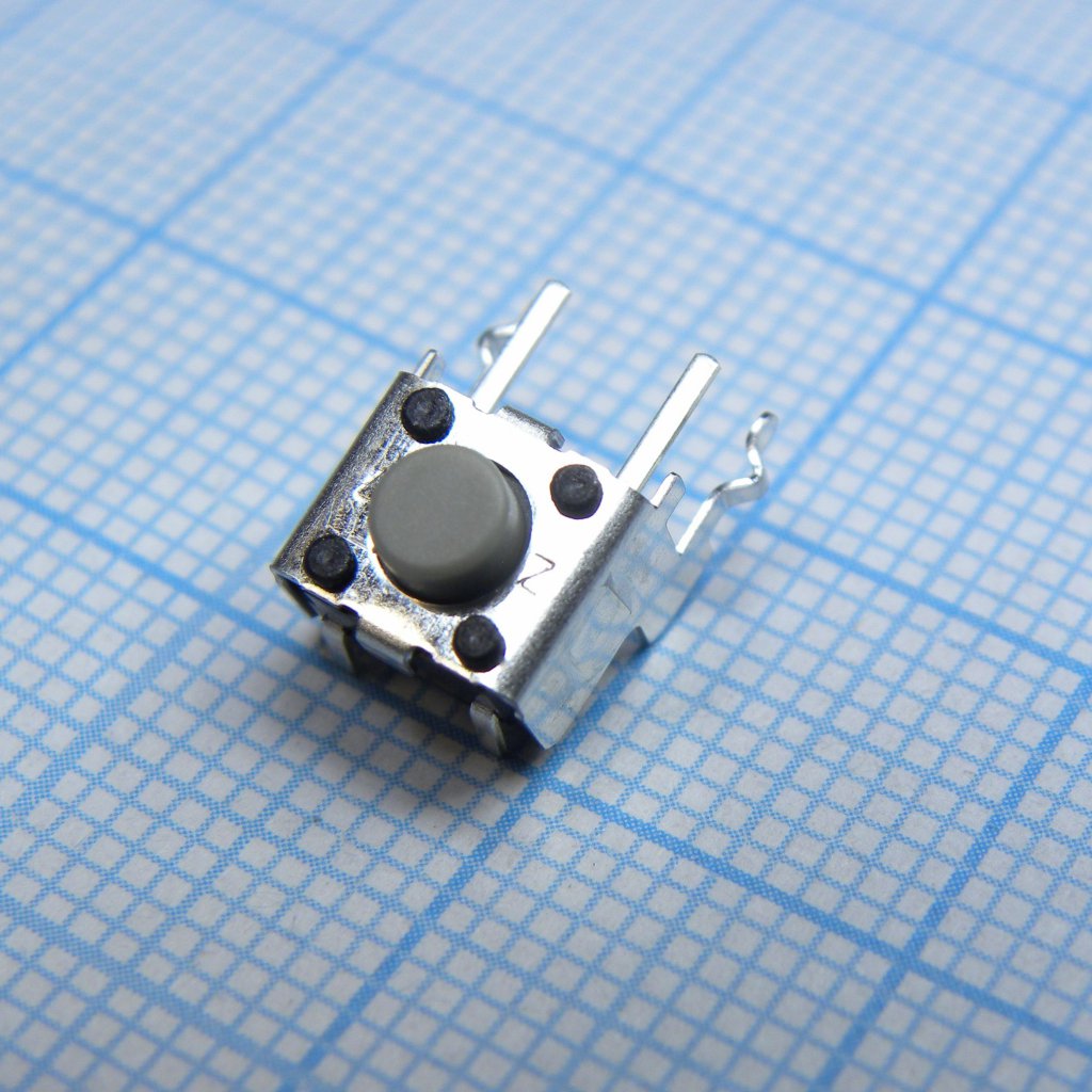 B3F3122 - Кнопка тактильная 6х6мм угловая h=1.6mm усилие нажатия 1.47N(150гр) 0.05А 24В монтаж в отверстие