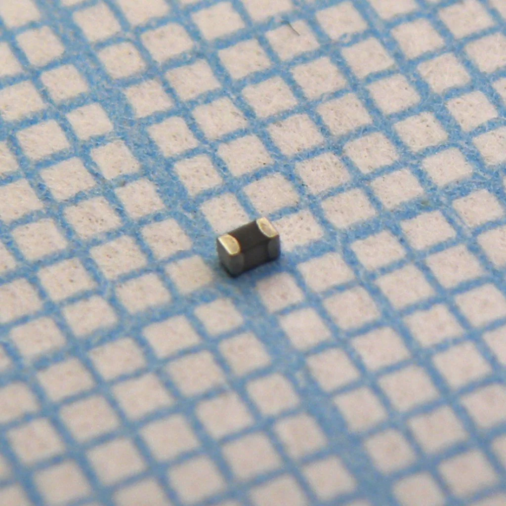 CLH1005T-1N8S-N - Многослойная керамическая индуктивность SMD 0402 1.8nH ±0.3nH, 400mA