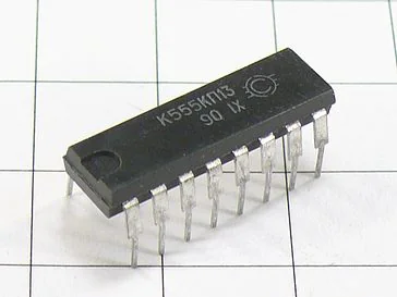 Микросхема К555КП13