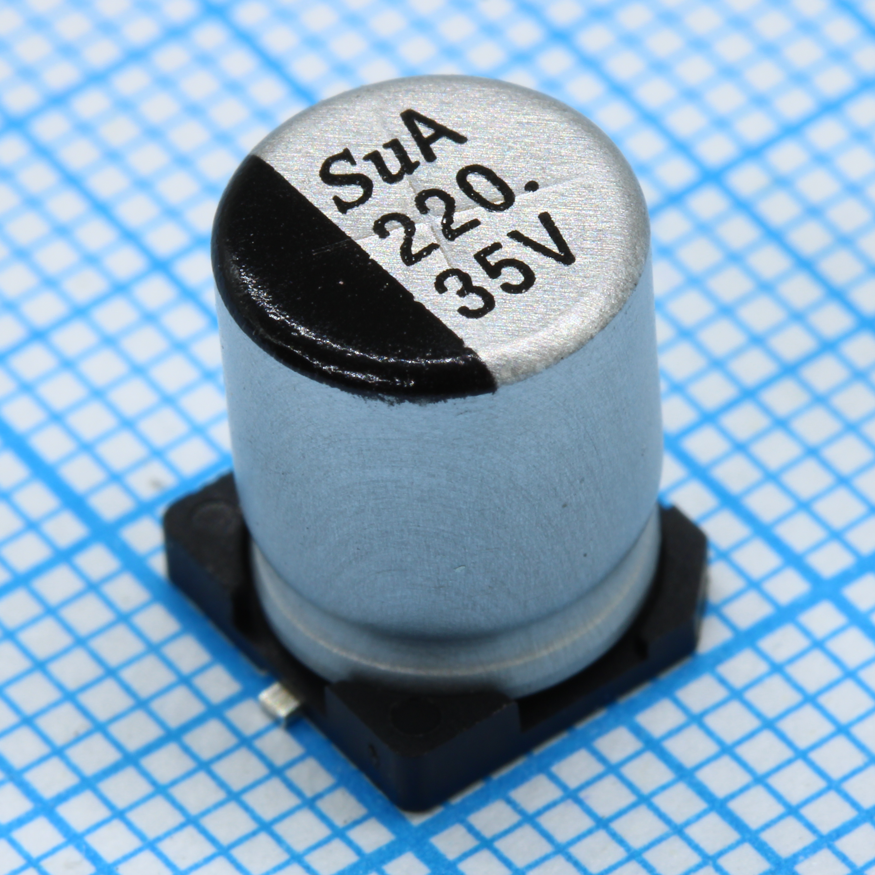 TS13CA1V221MJT000R - SMD Конденсатор алюминиевый электролитический 35В, 220мкФ ±20%, размер 8 X 10.5мм, 0.17 Ом, 450мА, 5000ч, 105С