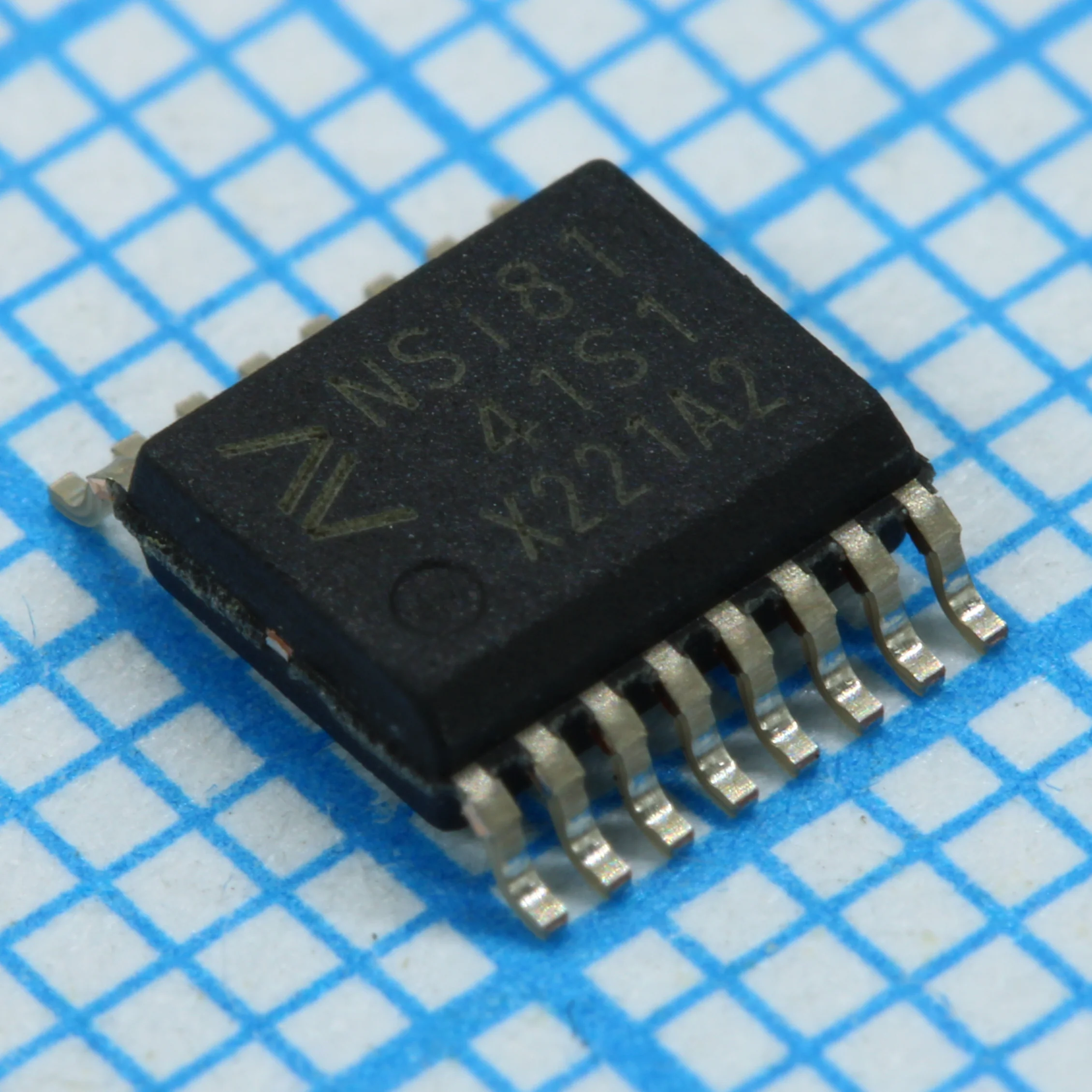 NSI8141S1 - Цифровой изолятор 4--х канальный