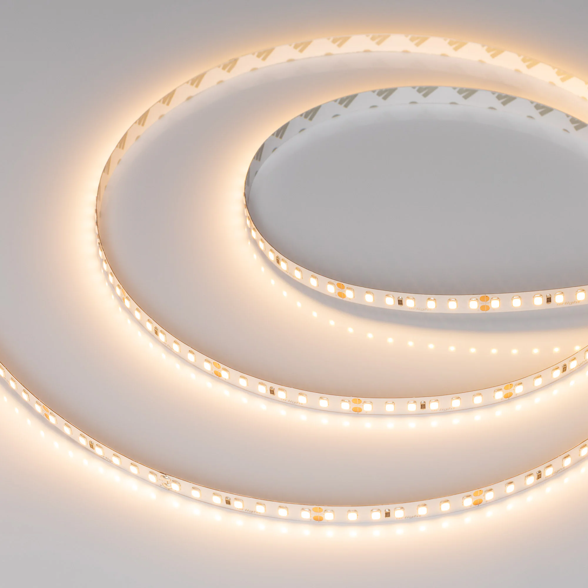 Лента UL-A140-8mm 24V Warm2700 (15 W/m, IP20, 5m) 046982 - Светодиодная лента UL-A140, открытая. Светодиоды 2835, 140 шт/м (700 шт на 5 м), белая плата, ширина 8 мм, скотч 3M. Цвет ТЕПЛЫЙ 2700 K, цветопередача CRI>90, угол 120°. Питание 24V, мощность 15 В
