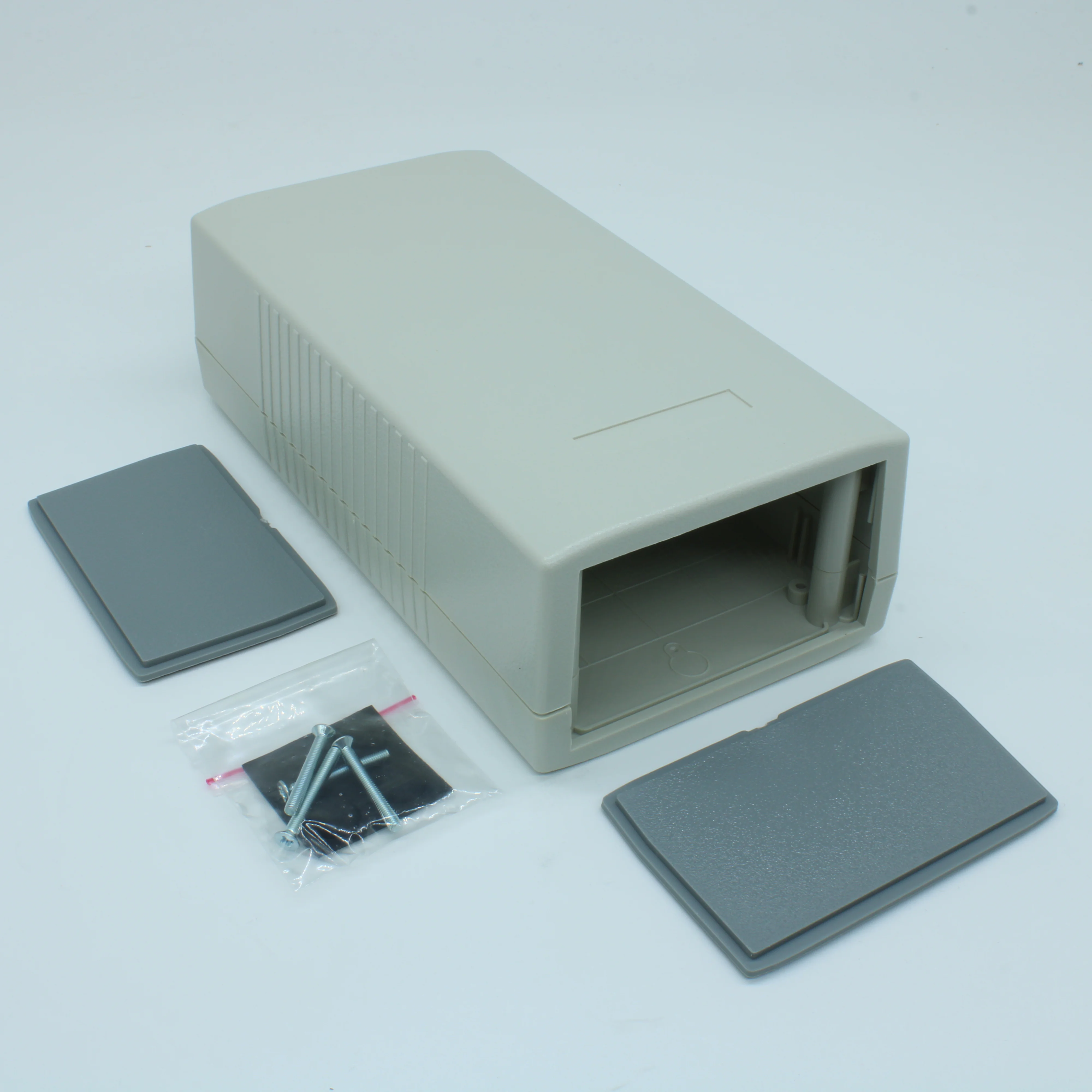 G454 - Корпус из ударопрочного ABS пластика, светло-серый