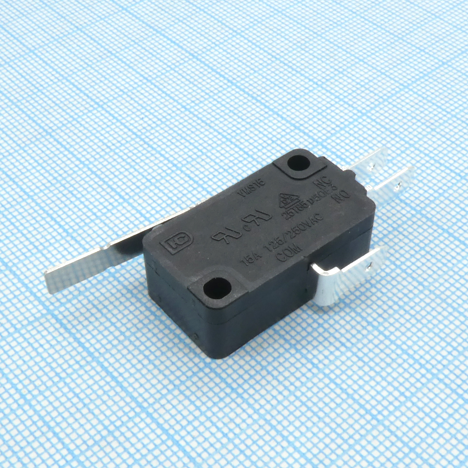 VMS15-02N-70G-G - Микропереключатель с рычажком 27.2мм 15А 250В 4.8мм