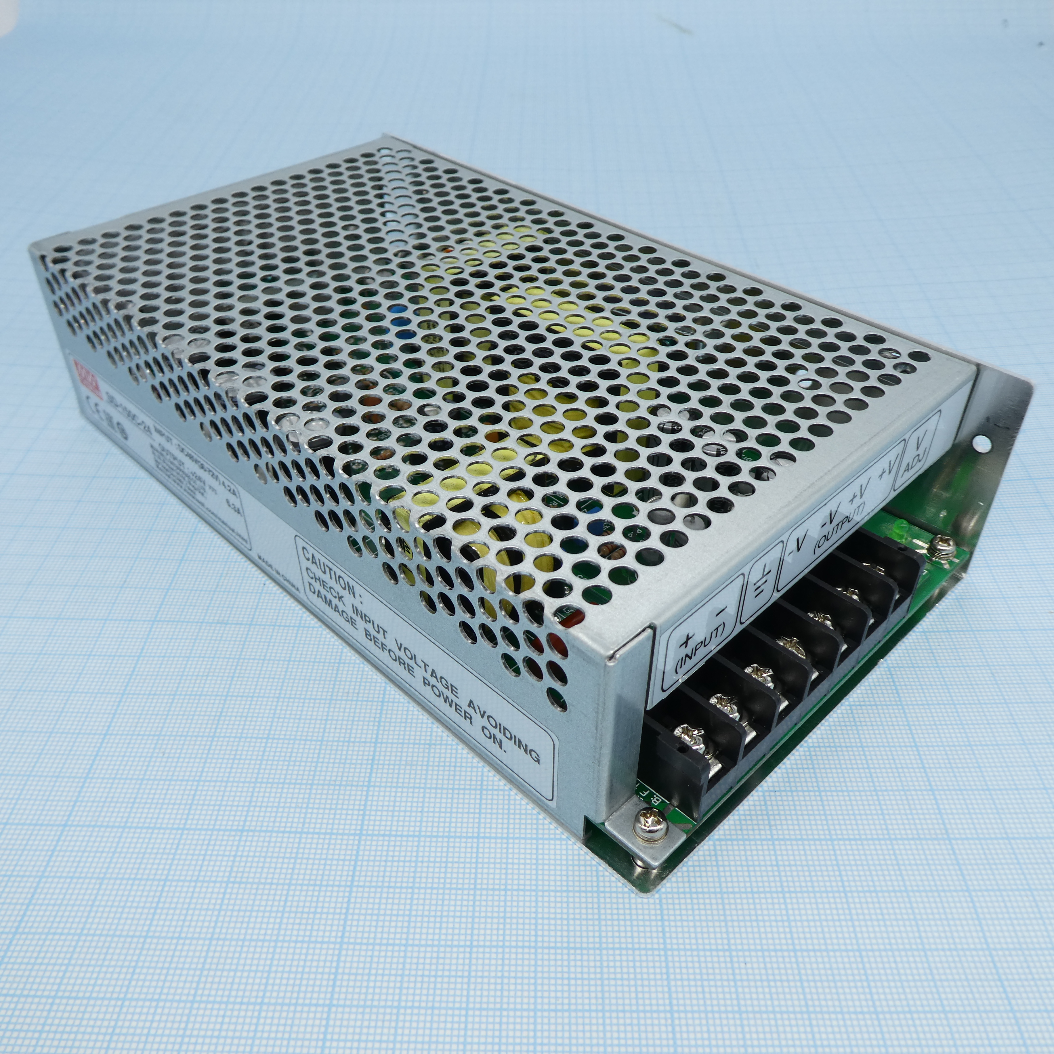 SD-150C-24 - DC-DC, 150Вт, Uвх=36 - 72В, Uвых=24В/6.3А, изоляция 1500В DC, рег. Вых=±10%Uном, в кожухе 199х110х50мм, -10°С…+60°С