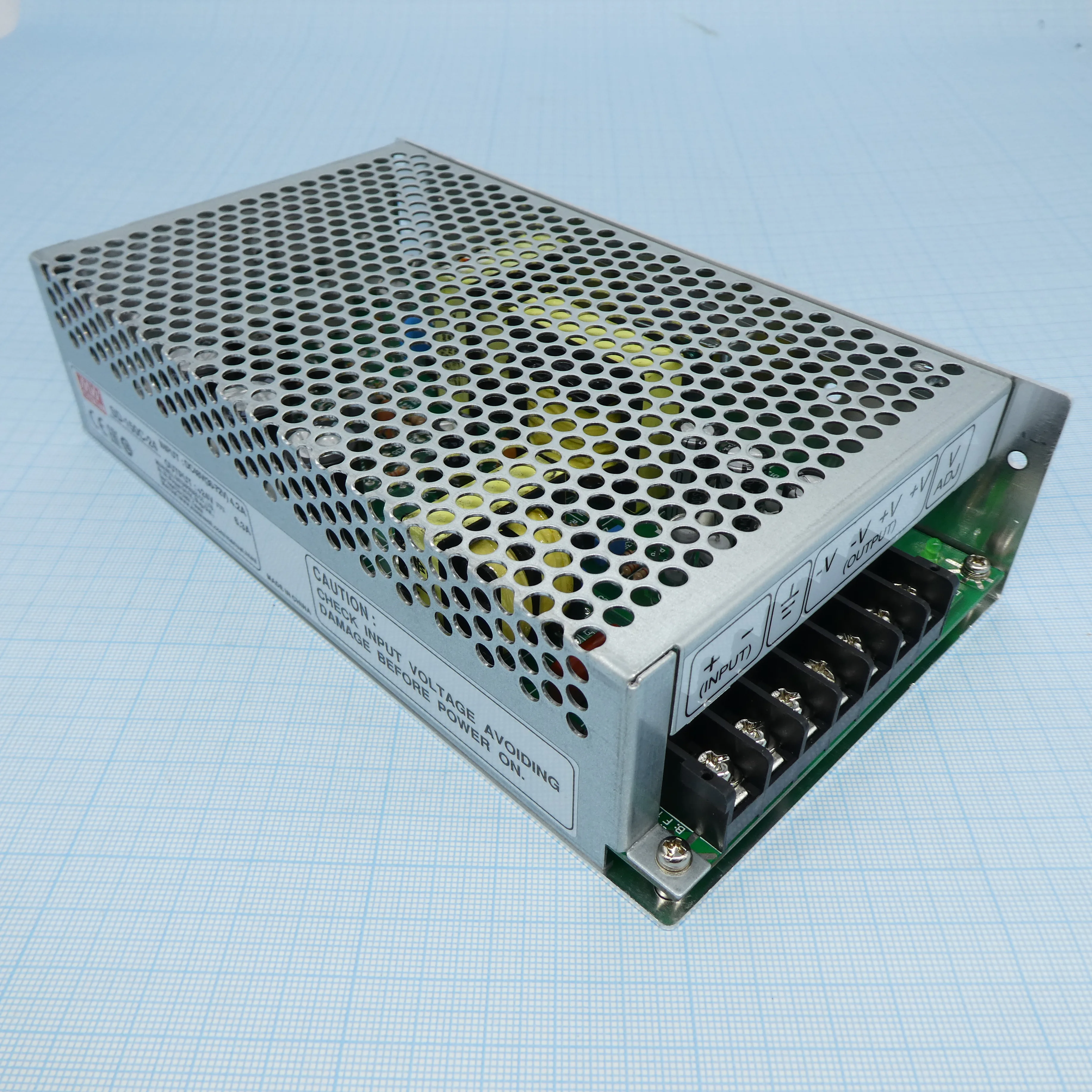 SD-150C-24 - DC-DC, 150Вт, Uвх=36 - 72В, Uвых=24В/6.3А, изоляция 1500В DC, рег. Вых=±10%Uном, в кожухе 199х110х50мм, -10°С…+60°С