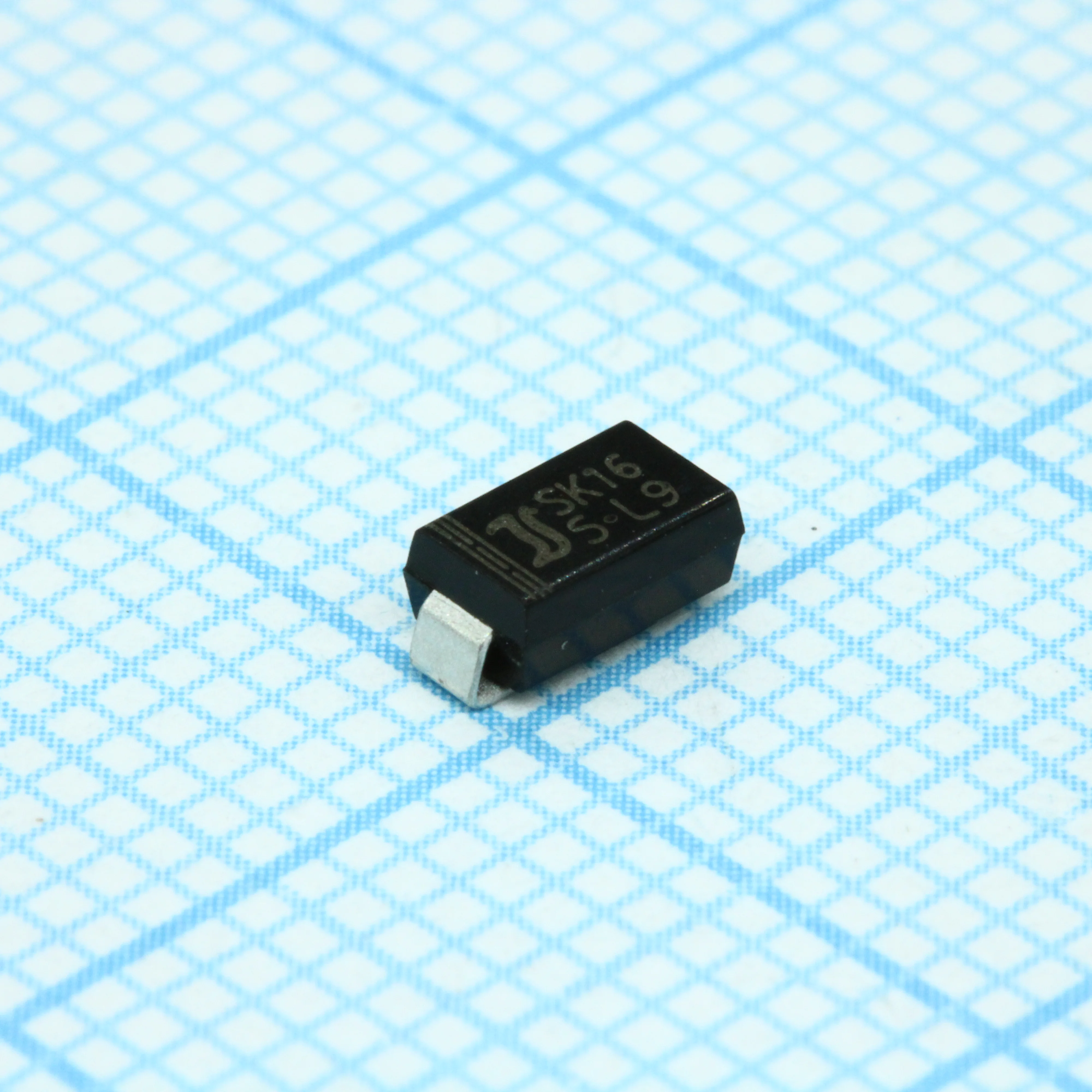 SK16 - Диод Шоттки  60V 1A