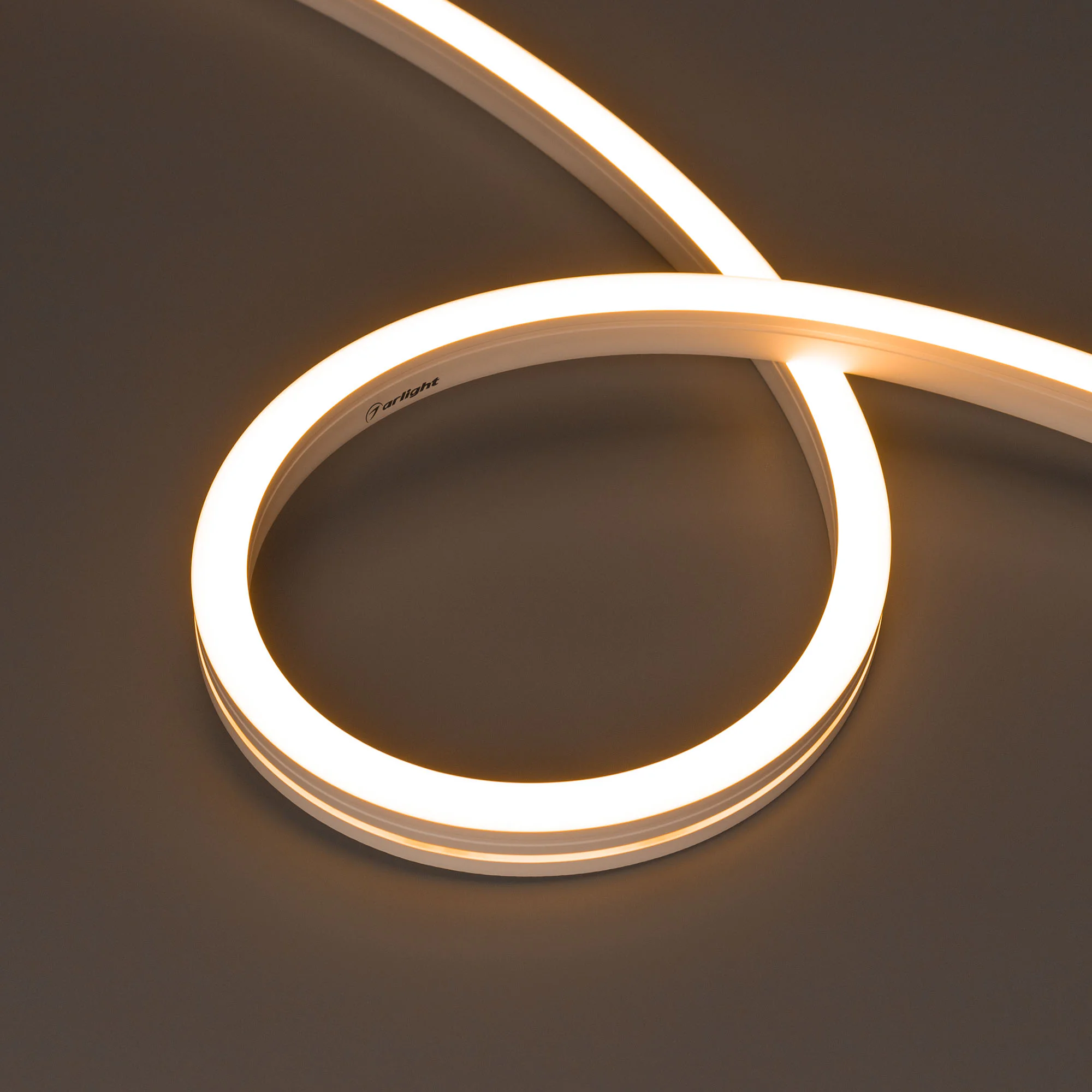 Лента герметичная MOONLIGHT-SIDE-A140-12x17mm 24V Warm2400 (9.6 W/m, IP67, 5m, wire x2) 042782 - Гибкая герметичная лента (неон серии MOONLIGHT), сечение 12х17 мм. Светодиоды SMD 2835 140 шт/м. Цвет свечения ТЕПЛЫЙ БЕЛЫЙ (2400 К), индекс цветопередачи CRI