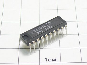 Микросхема К555АП4