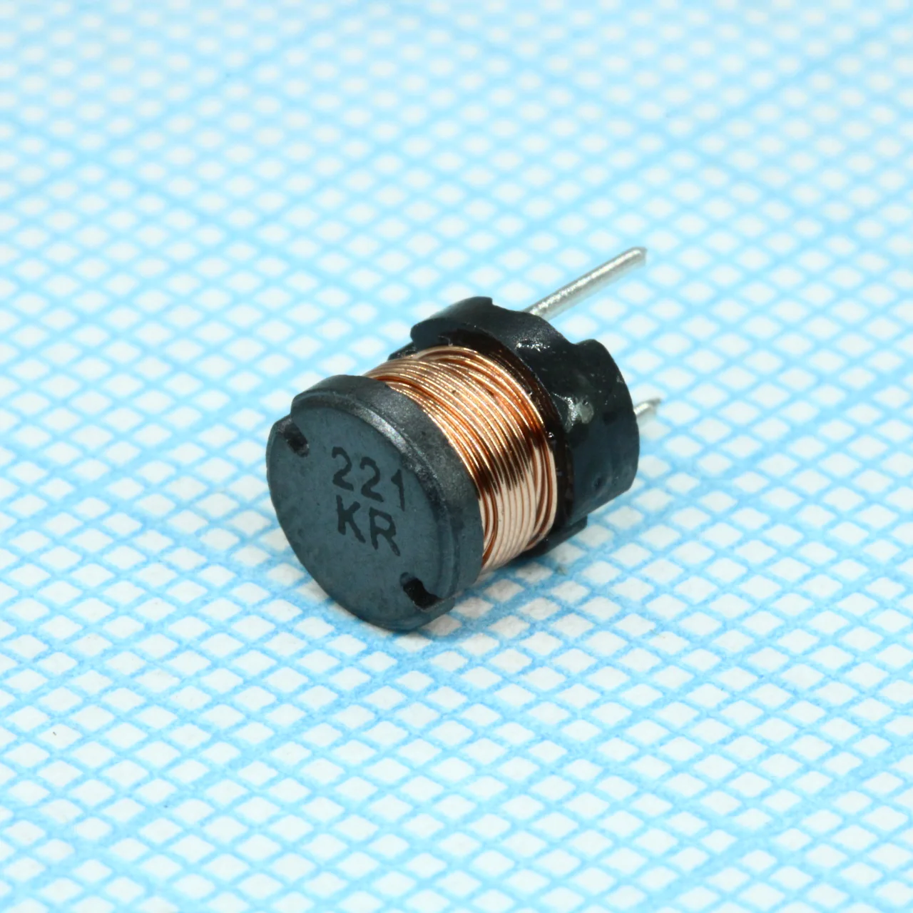 RCH664NP-221K - Силовая индуктивность 220uH ±10% 0.4A 0.96Om радиальная без магнитного экрана