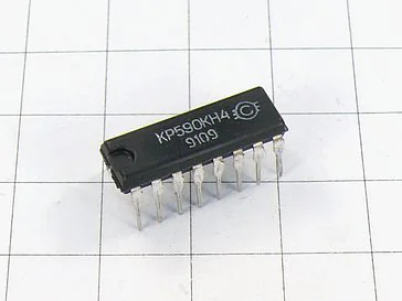 Микросхема КР590КН4