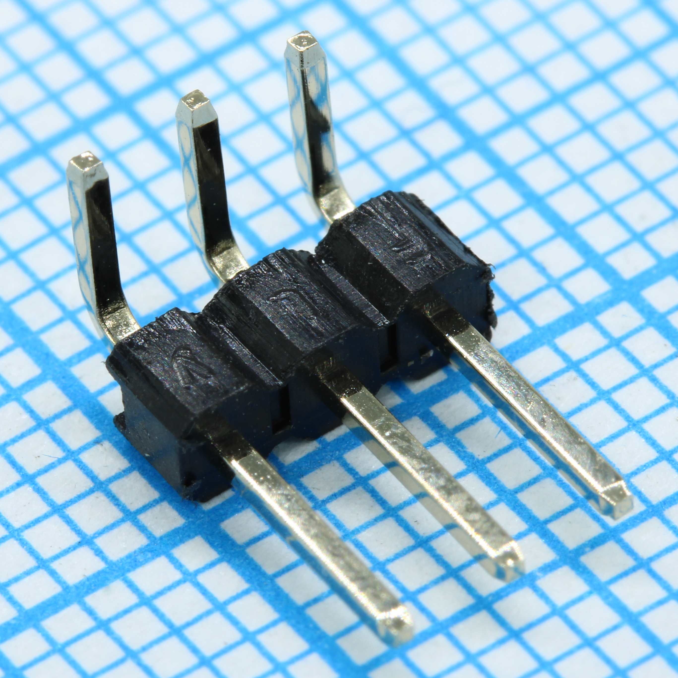 DS1022-1X3RDF11-B - Соединитель штыревой, вилка на плату однорядная, 3pin(1x3), шаг 2.54мм (A=3mm, B=6mm, C=10.36mm), тип - D