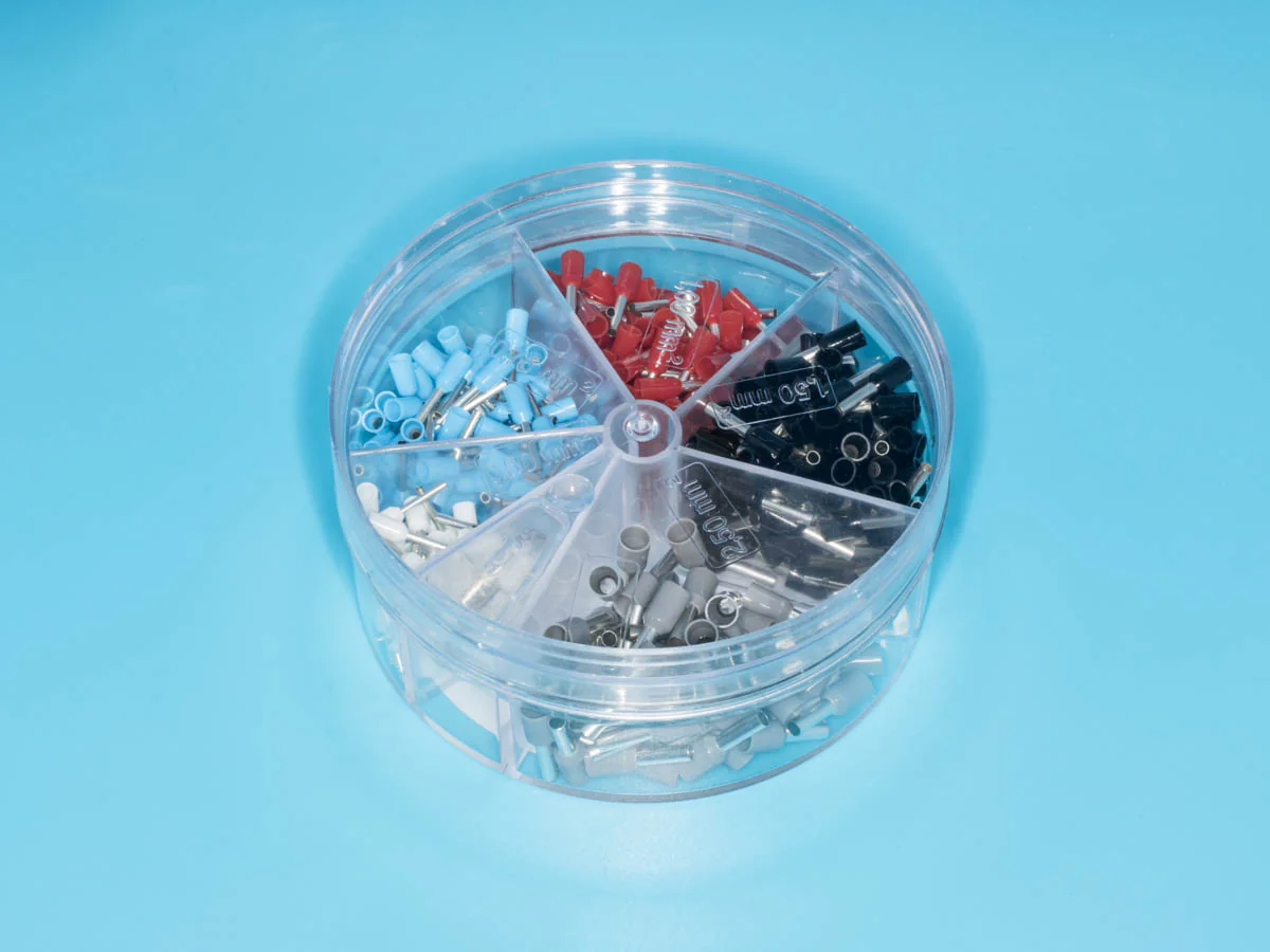 TIC-TB-5-400 - Набор наконечников 8мм, на провод 0,5-0,75-1,0-1,5-2,5мм, изолированные, 400 шт. в упаковке