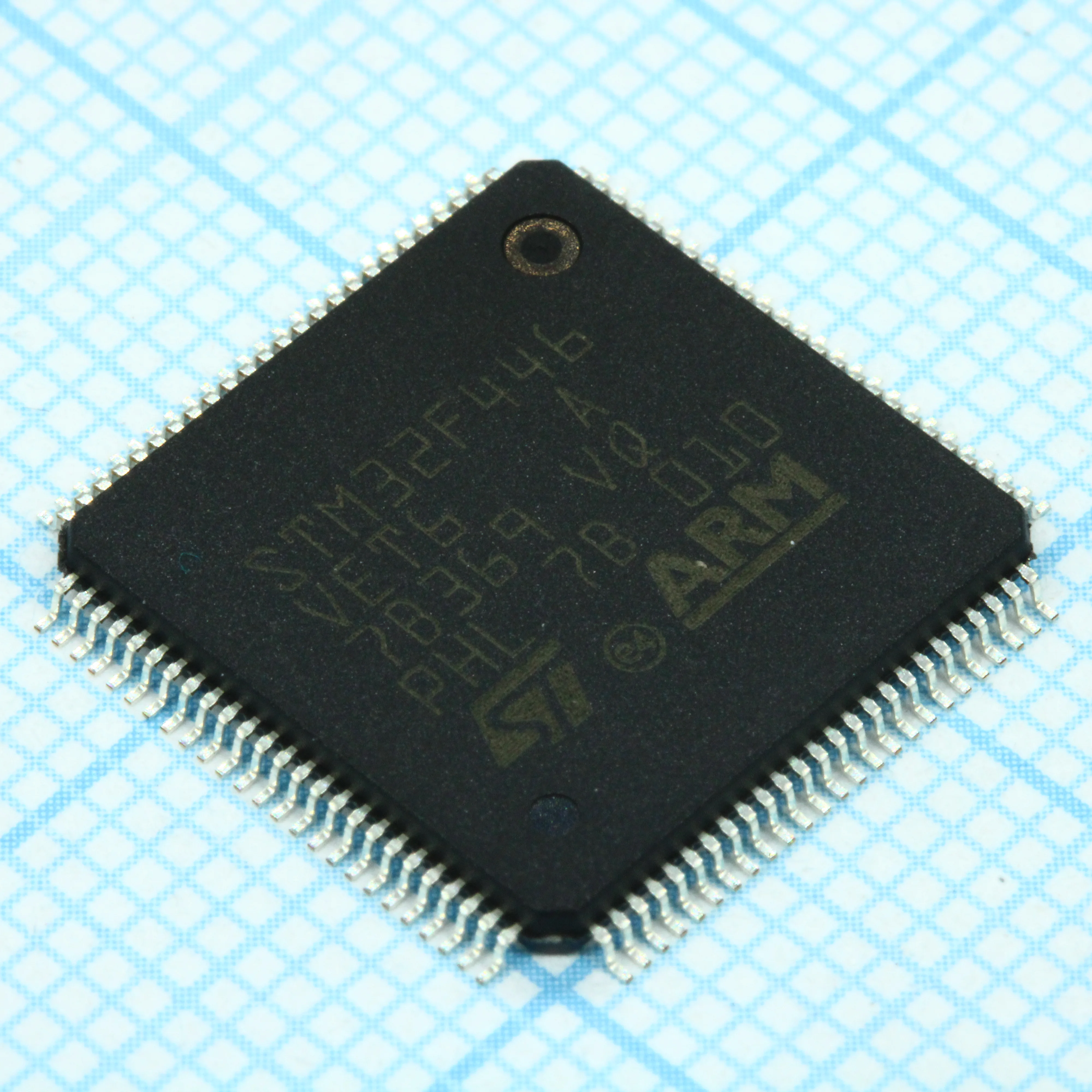 STM32F446VET6 - Микроконтроллер STM 32-бит ядро ARM Cortex M4 RISC 512кБ Флэш-память 2.5В/3.3В медицинского применения 100-Pin LQFP лоток