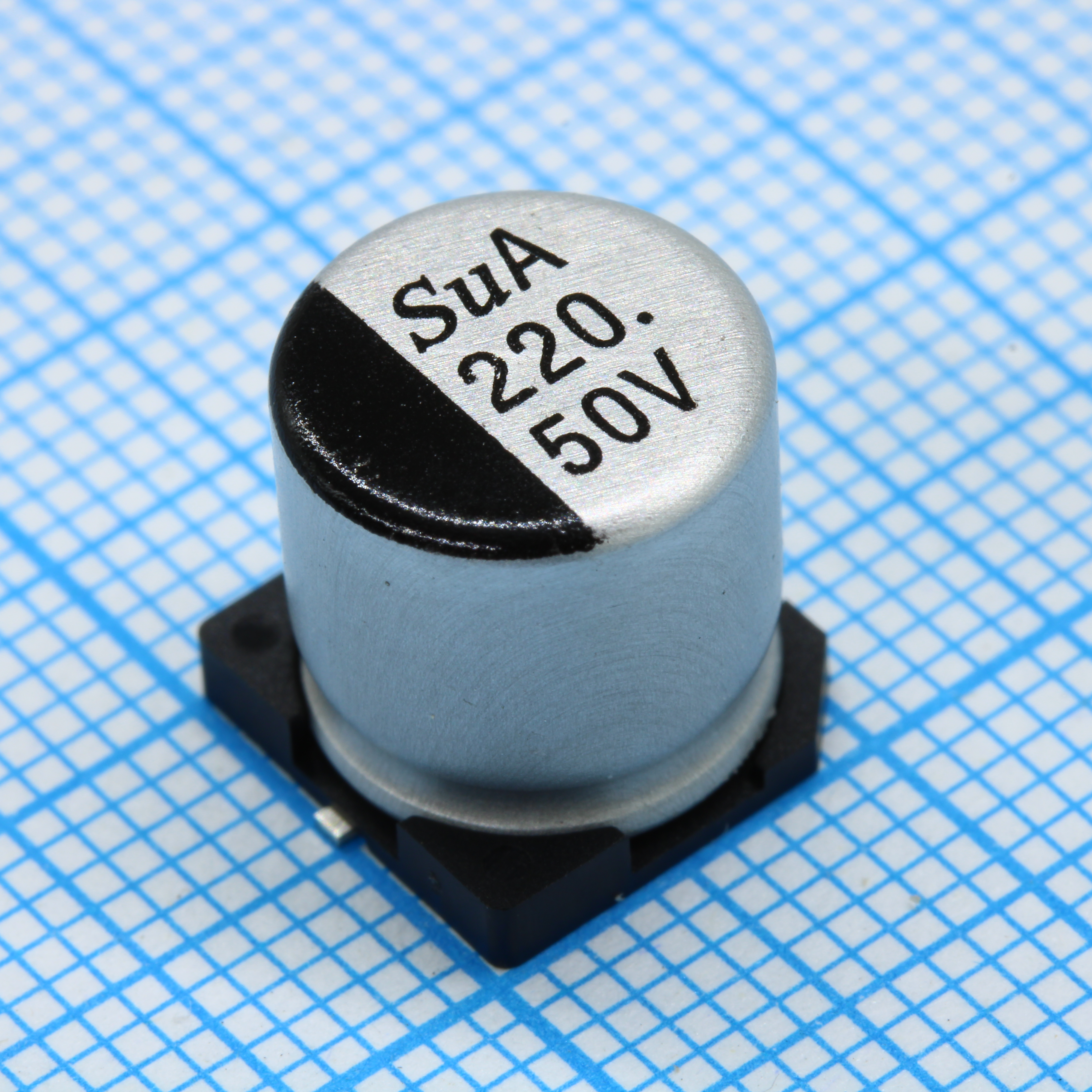 TS13CA1H221MKT000R - SMD Конденсатор алюминиевый электролитический 50В, 220мкФ ±20%, размер 10 X 10.5мм, 0.18 Ом, 560мА, 5000ч, 105С