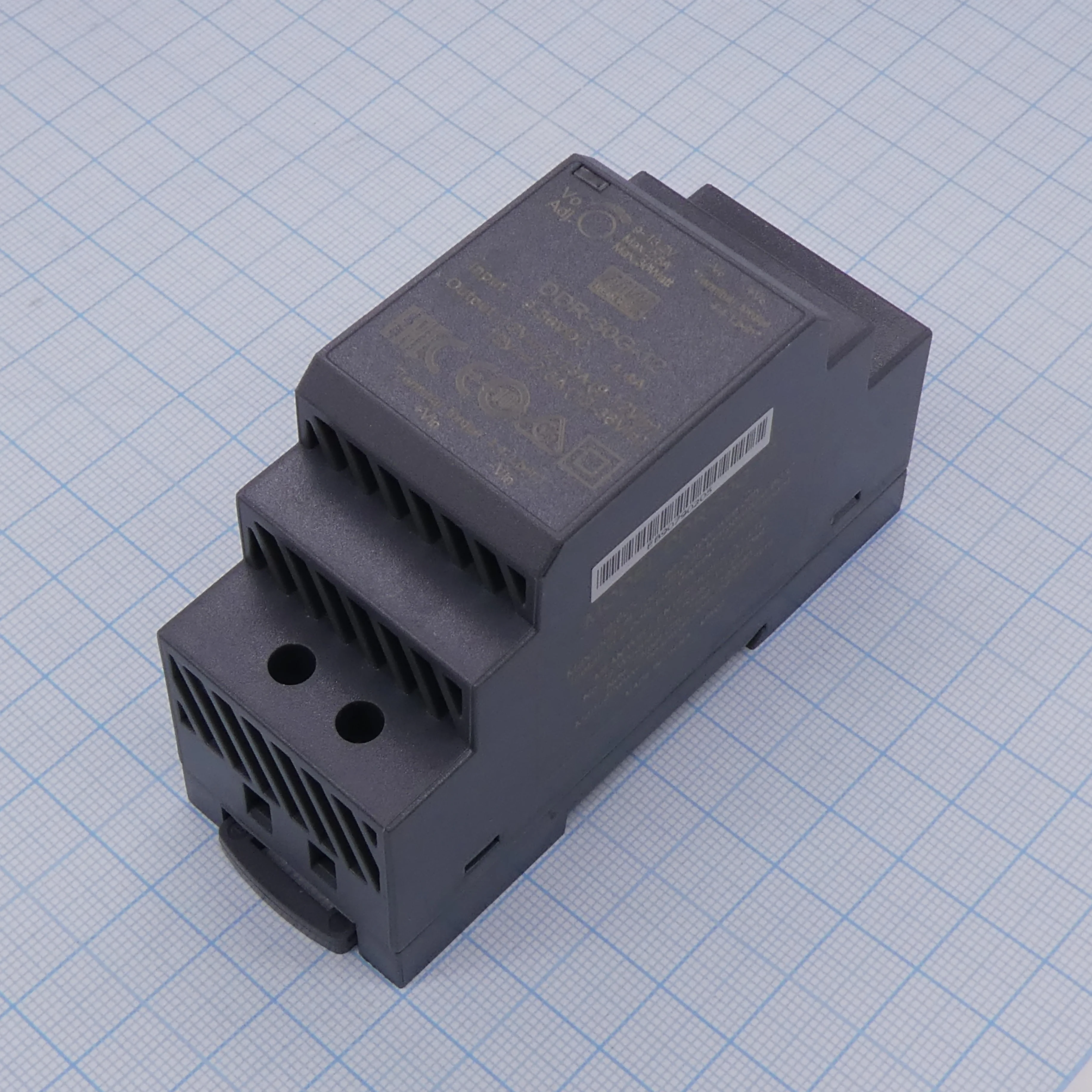 DDR-30G-12 - DC-DC, 30Вт, вход 9…36 В DC, выход 12В/2.5А, изоляция 4000В DC, в кожухе на DIN-рейку, 35х90х54.5мм, -40...+85°С