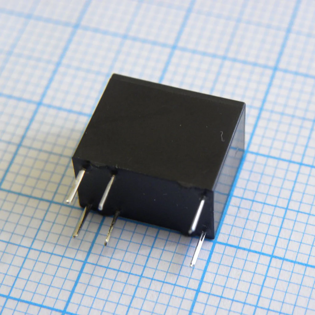 TRG5-12VDC-SA-CL-R - миниатюрное 12В DC, 0.5А/125 В 1А/30VDC, 1переключение