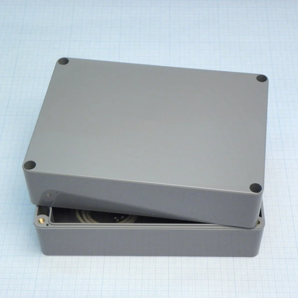 G340 - Герметичный корпус из прочного ABS пластика, IP65, темно-серый