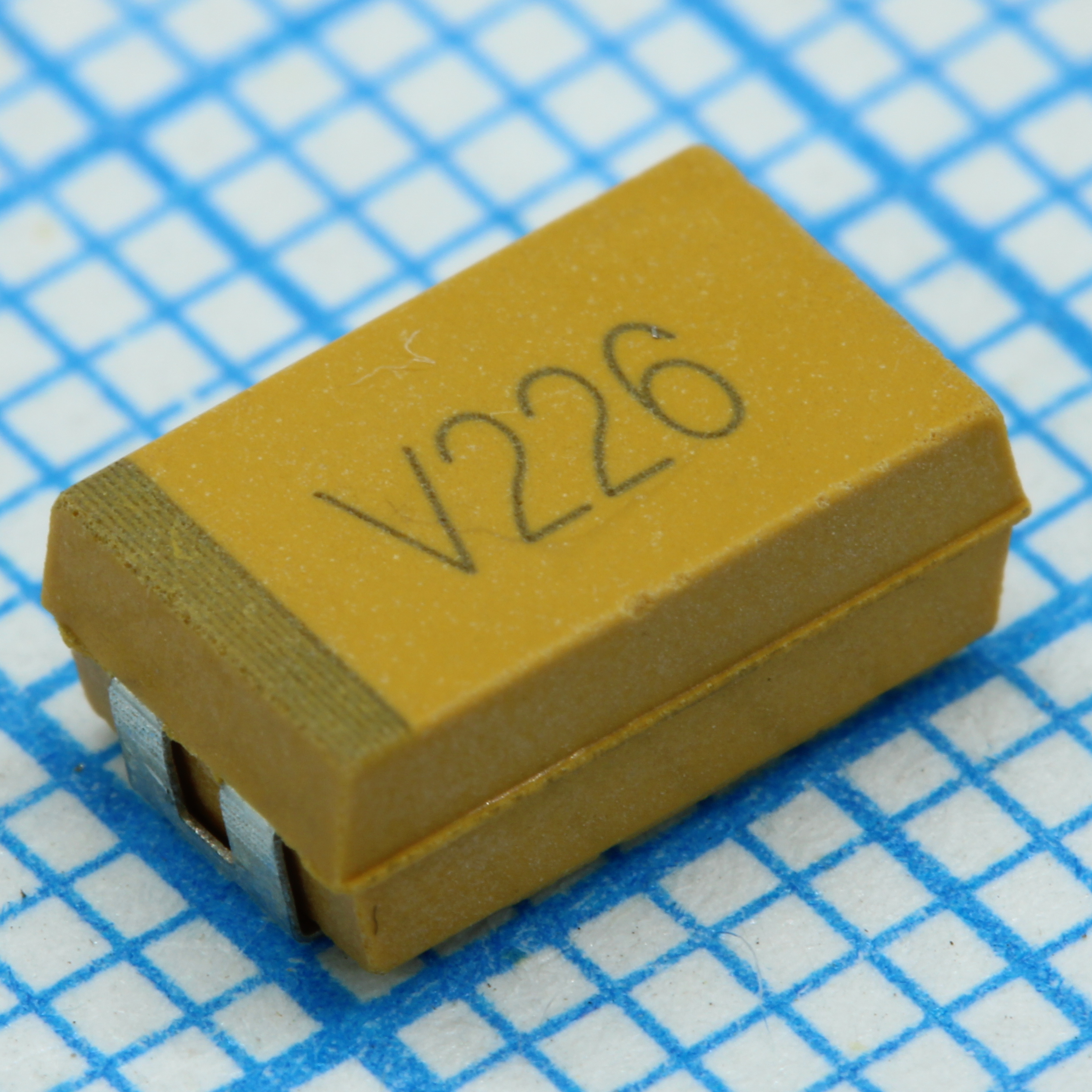 CA45L-D010K107TE200 - Конденсатор танталовый 100мкФ ±10% 10В типоразмер D низкое ESR