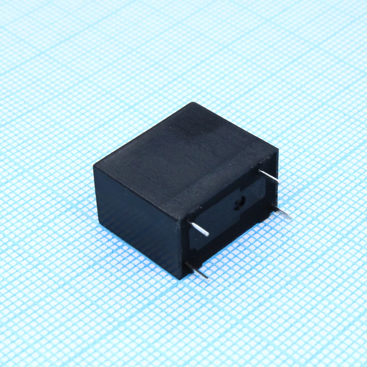 HK32F-DC24V-SHAG - Реле силовое, 5А один контакт на замыкание катушка 24В 1280Ом