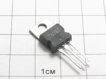 Микросхема 7808C