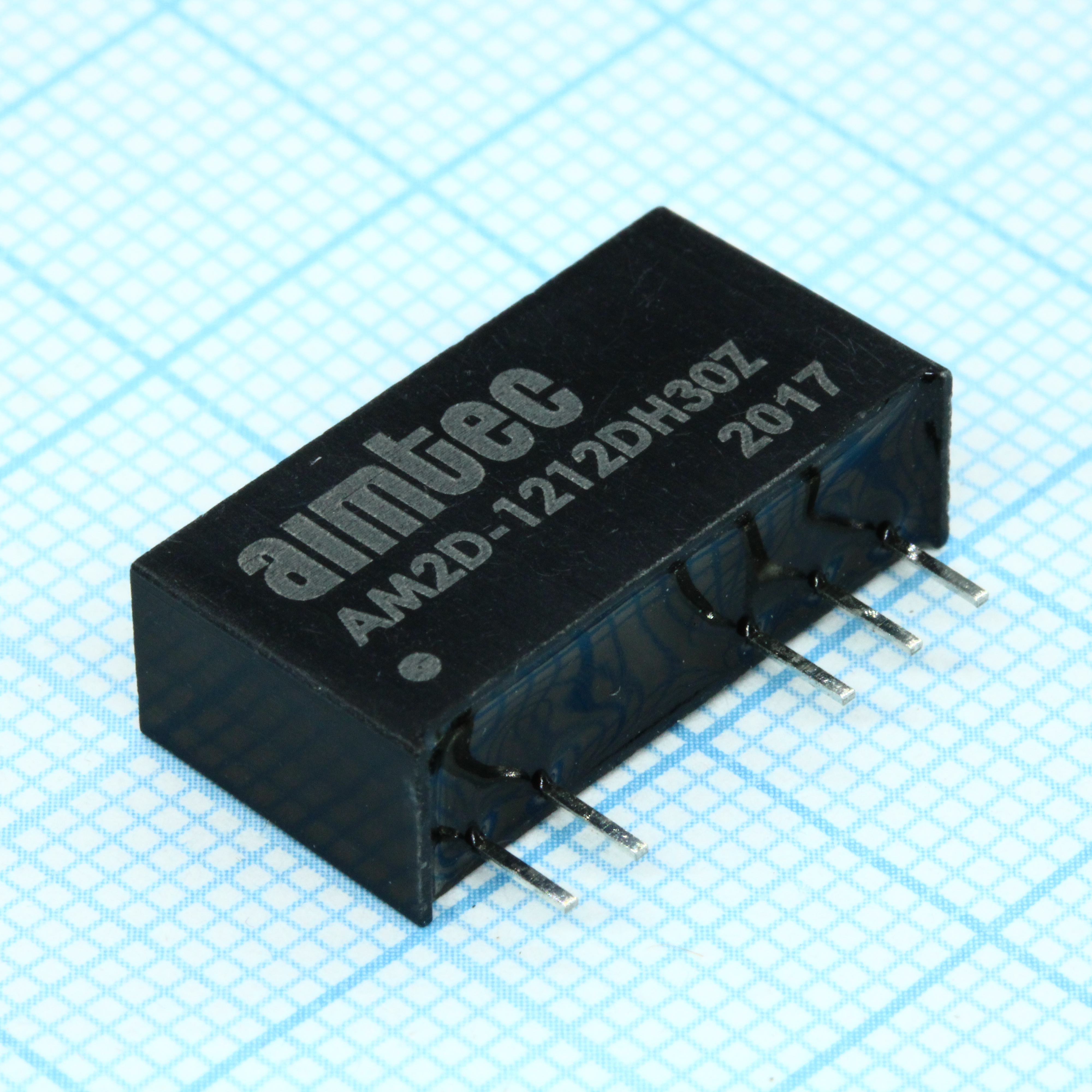 AM2D-1212DH30Z - DC/DC, 2Вт, вход 10.8…13.2В, выход ±12В/±0.083А, изоляция 3000В DC, КПД 82%, максимальная емкостная нагрузка не более ±220мкФ, SIP7, 19.5x6x10мм, -40…85°C, пластик