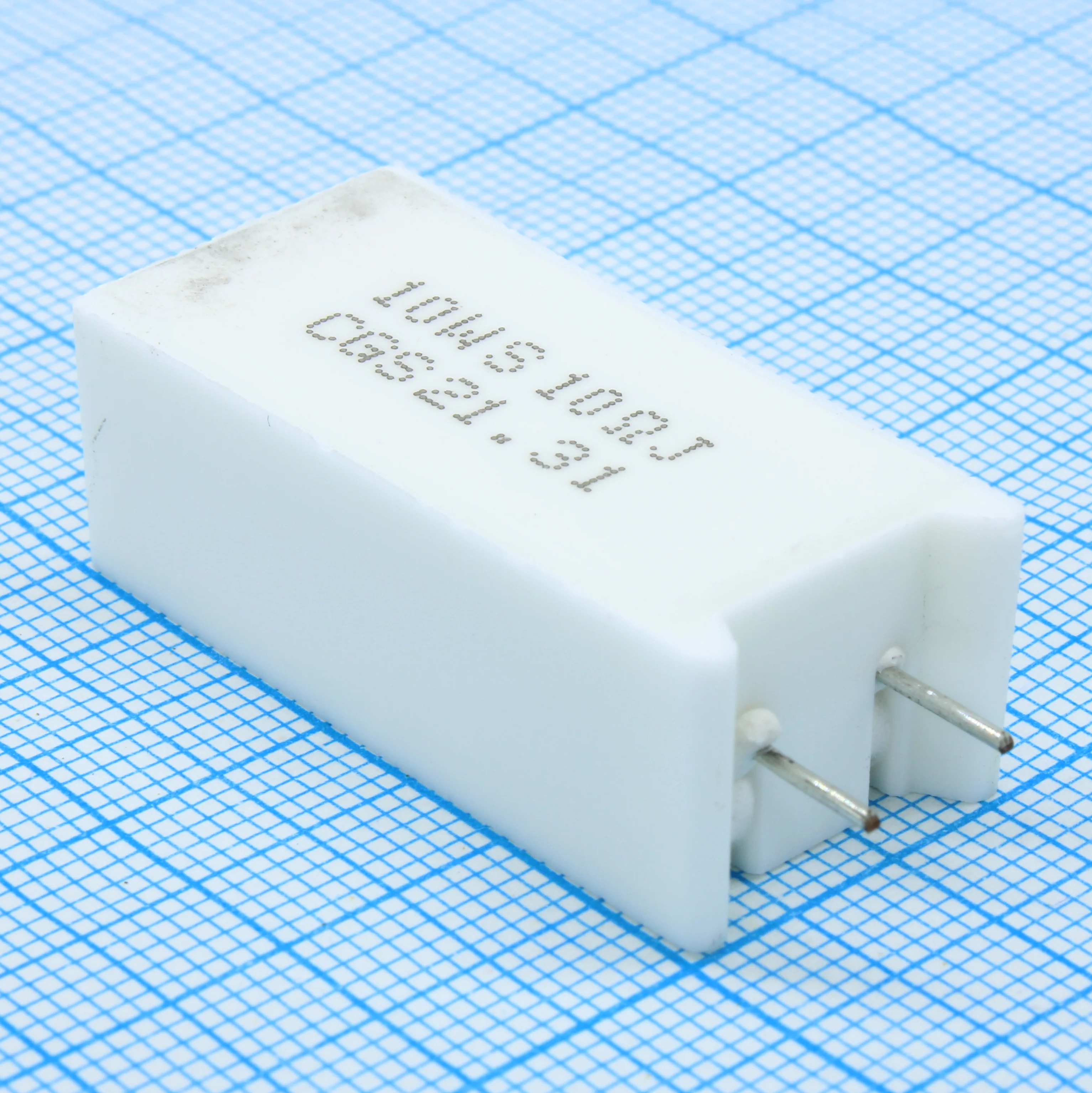 SQMWS1010RJ - Резистор постоянный проволочный 10Вт 10Ом ±5% ±300ppm/°C керамический радиальный
