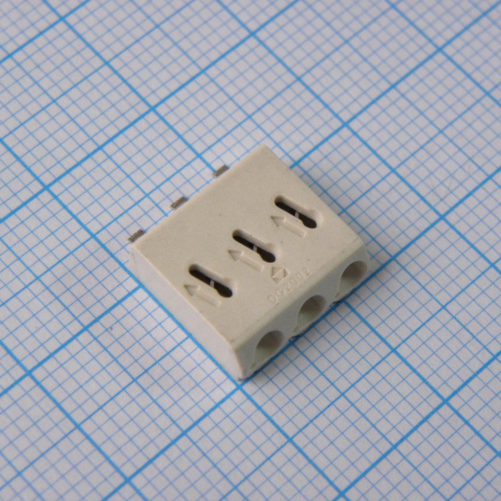 DG2002-4.0-03P-11-100A(H) - Клеммник. шаг 4.00 мм зажимной, поверхн. монтаж на плату (серый изол., пров. 24-18AWG/ 0.2-0.75 кв.мм, макс. 300В/9А)