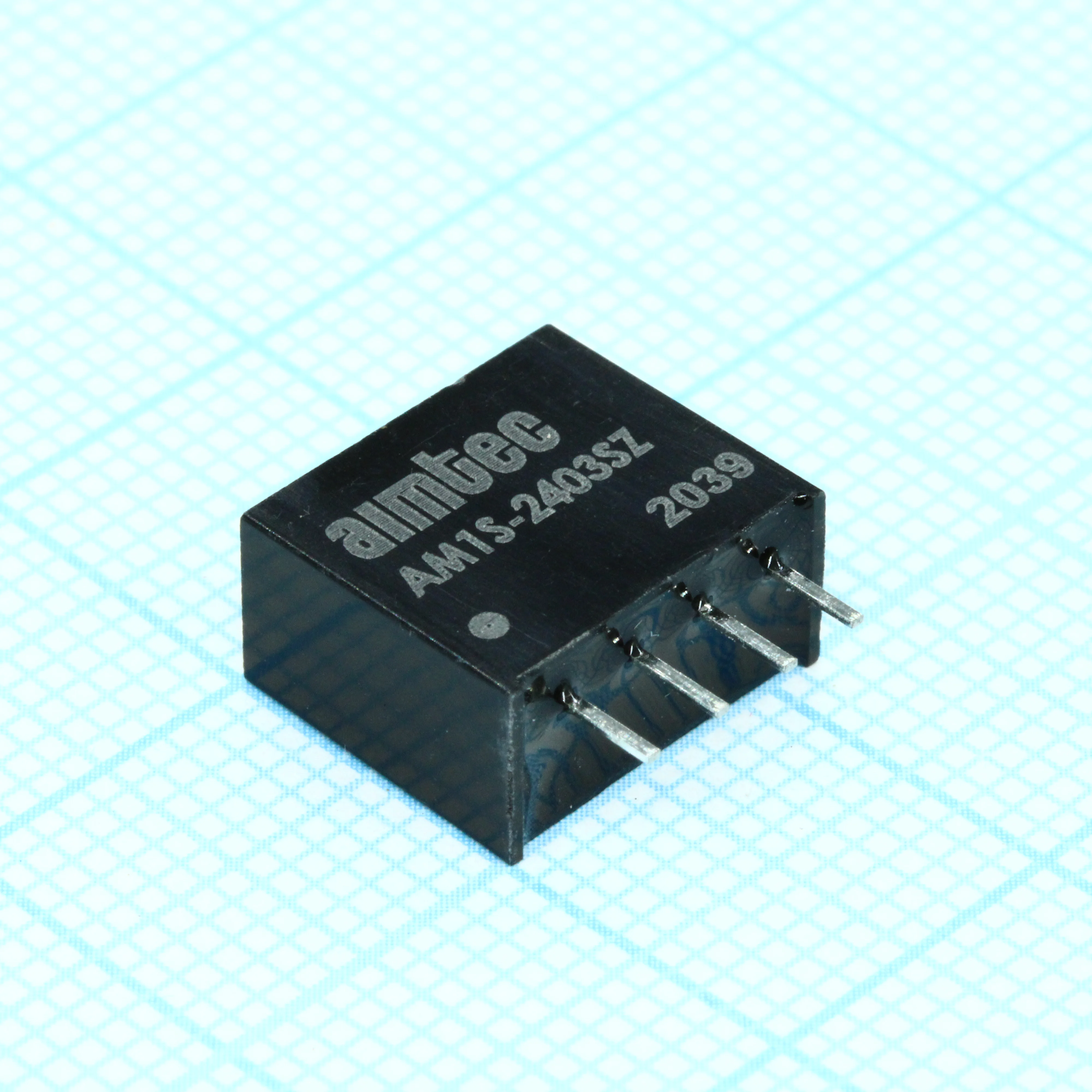 AM1S-2403SZ - DC/DC, 1Вт, вход 21.6…26.4В, выход 3.3В/0.303А, изоляция 1000В DC, КПД 77%, максимальная емкостная нагрузка не более 220мкФ, SIP4, 11.68x6x9.7мм, -40…85°C, пластик
