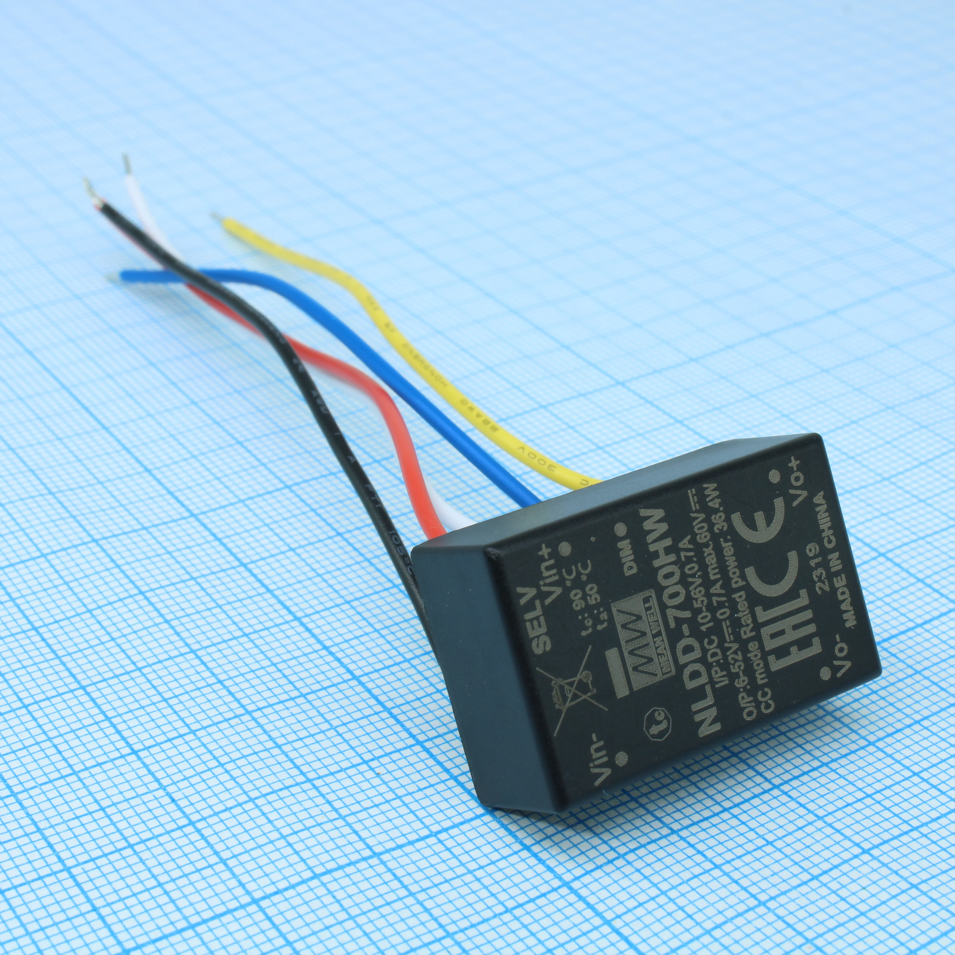NLDD-700HW - DC/DC LED понижающий, вход 10…56В, выход 6…52В/0.7А, КПД до 96%, вход On/Off/DIMM, 32.1x20.5x12.5мм, проводные выводы, -40…50°C, пластик