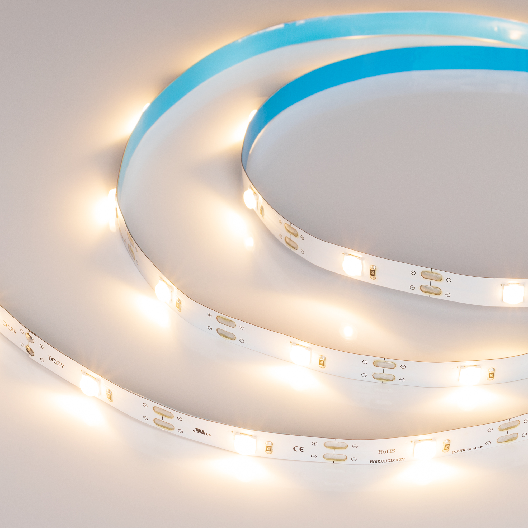 Лента RT-5000-6060LENS-20-12V Warm2700 (10mm, 10W/m, IP20) 030895 - Гибкая лента LUX с линзами, светодиоды smd 6060, 20 шт/м (100шт на 5м), белая плата 10 мм, скотч 3М. Цвет ТЁПЛЫЙ 2700K. Питание 12V, мощность 10 Вт/м (50 Вт на 5м), угол 160°, цветопереда