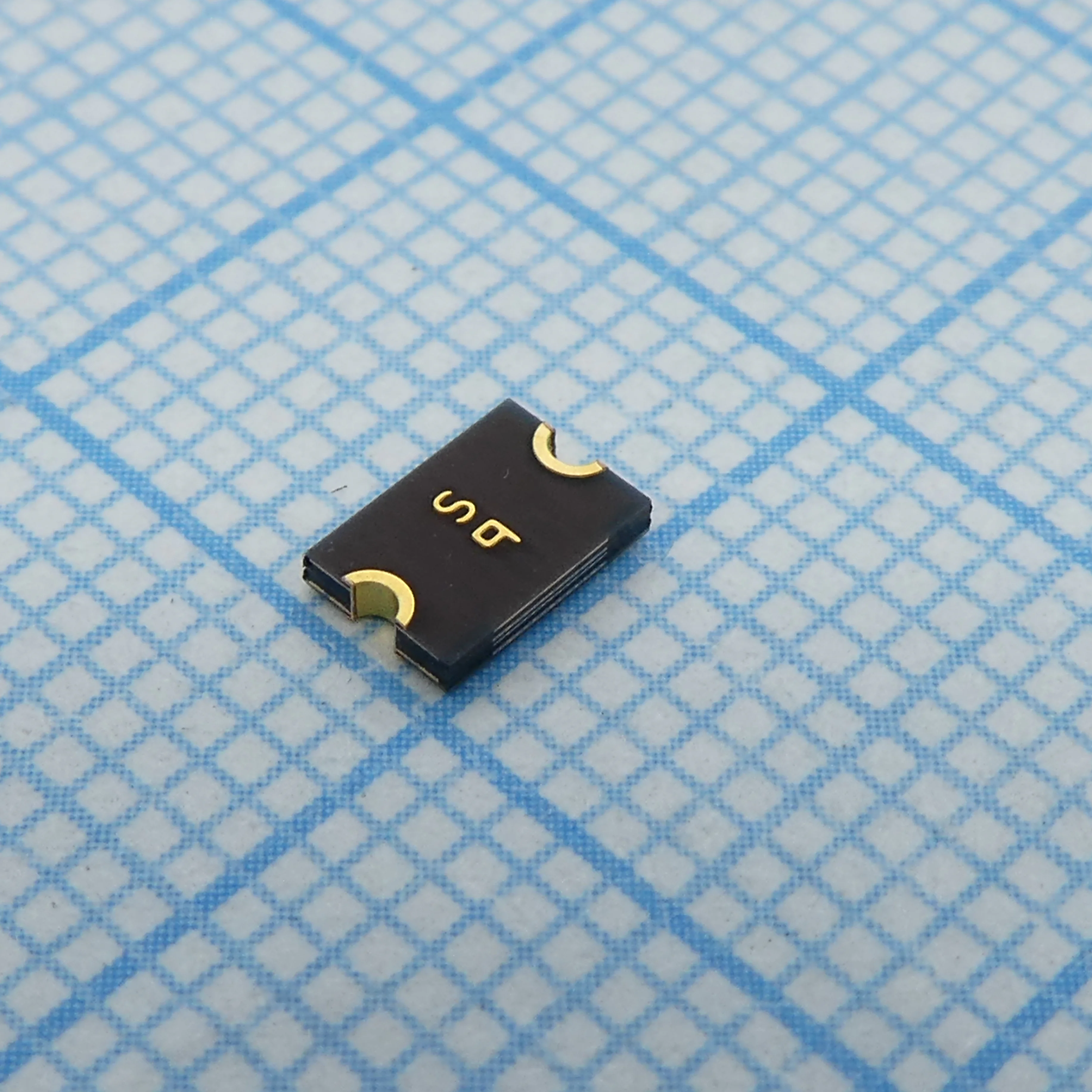 MF-MSMF110/24X-2 - Самовосстанавливающийся предохранитель PTC 1.1A(hold) 2.2A(trip) 24V 20A 0.8W 0.5s 0.06Ohm SMD Solder Pad 1812 T/R